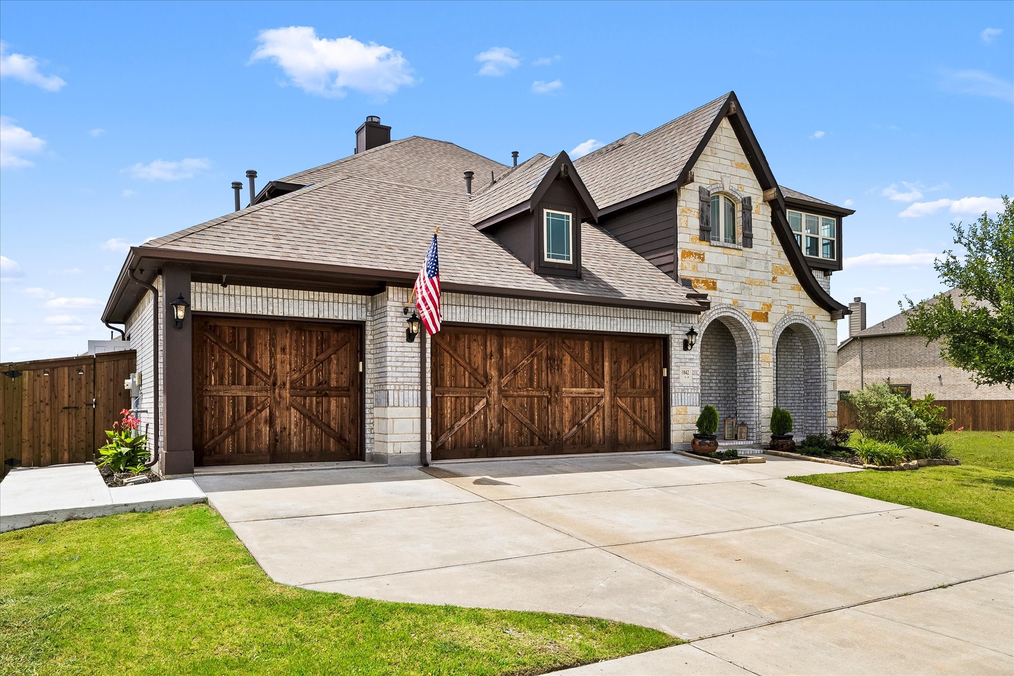 1042 Watercourse Place