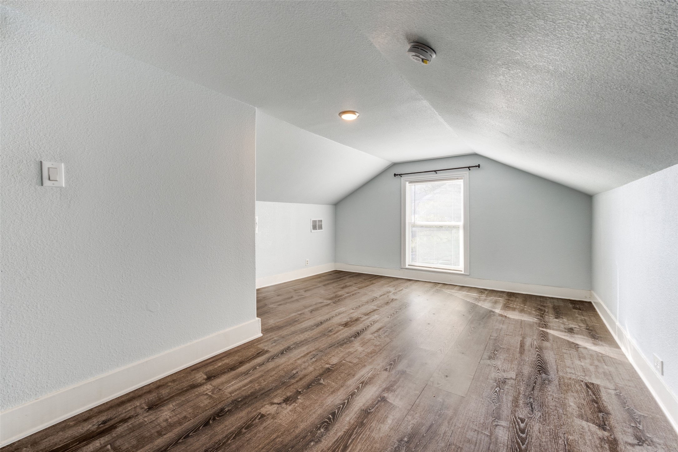 311 W Acheson Street