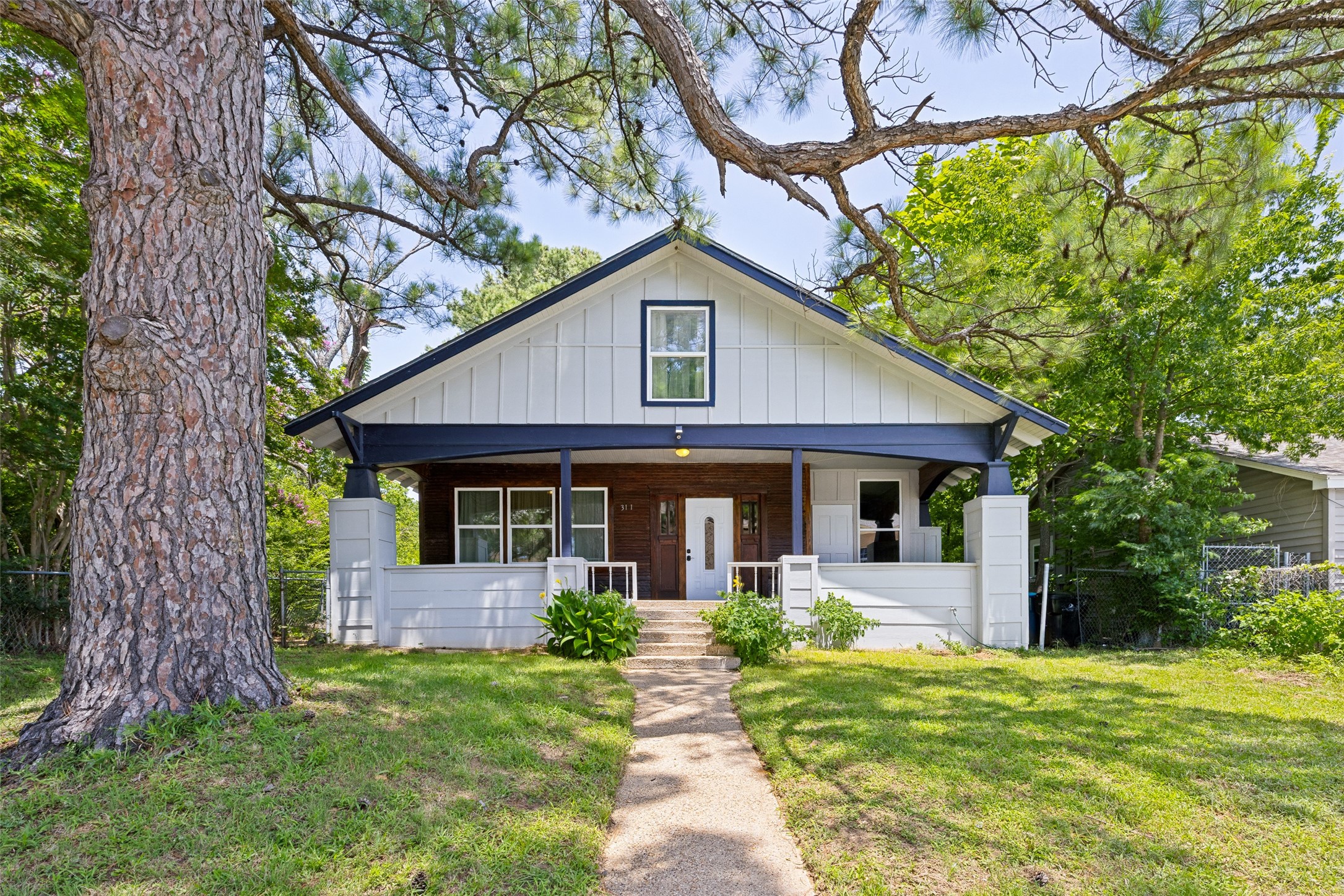 311 W Acheson Street