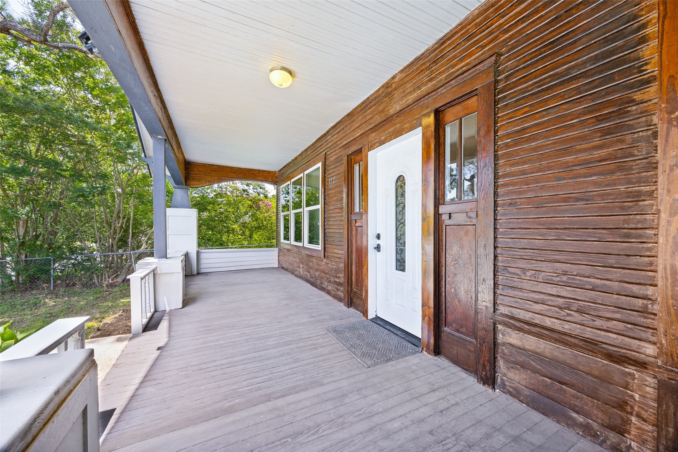 311 W Acheson Street