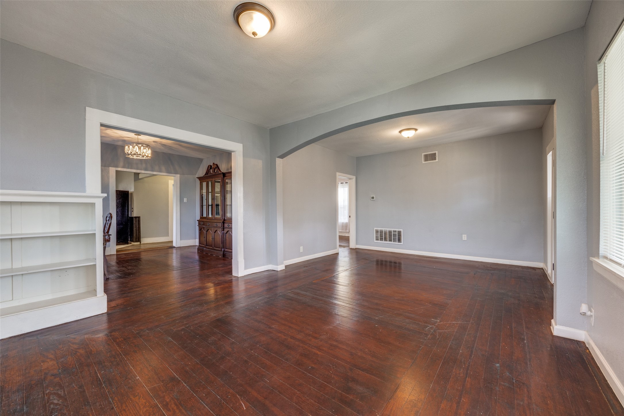 311 W Acheson Street