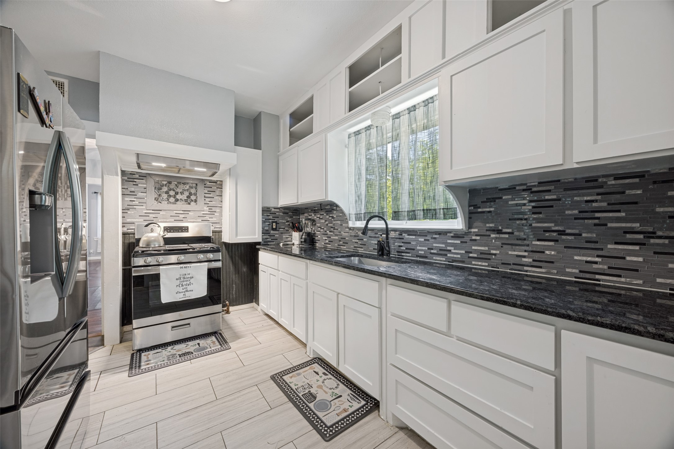 311 W Acheson Street