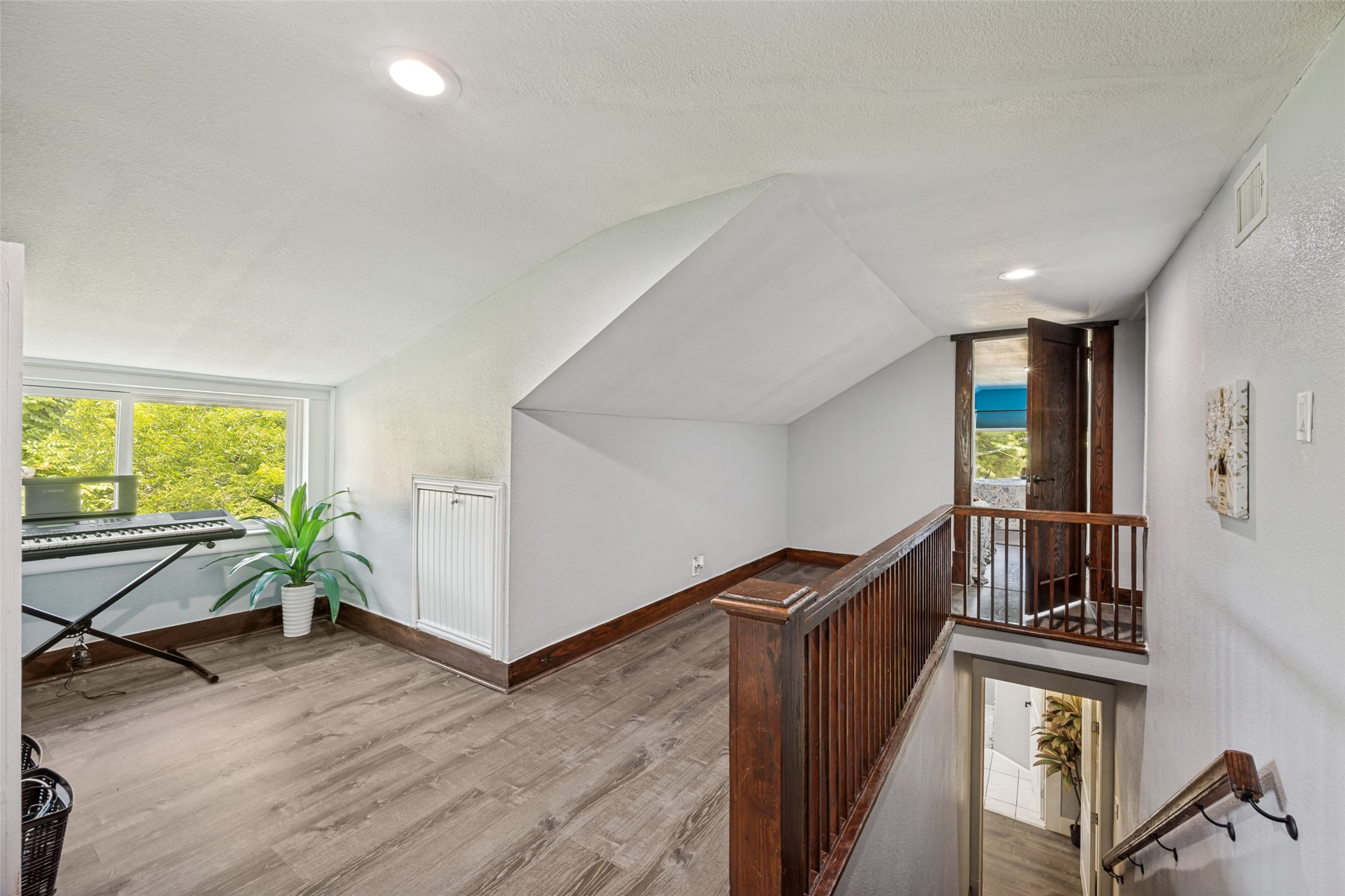 311 W Acheson Street