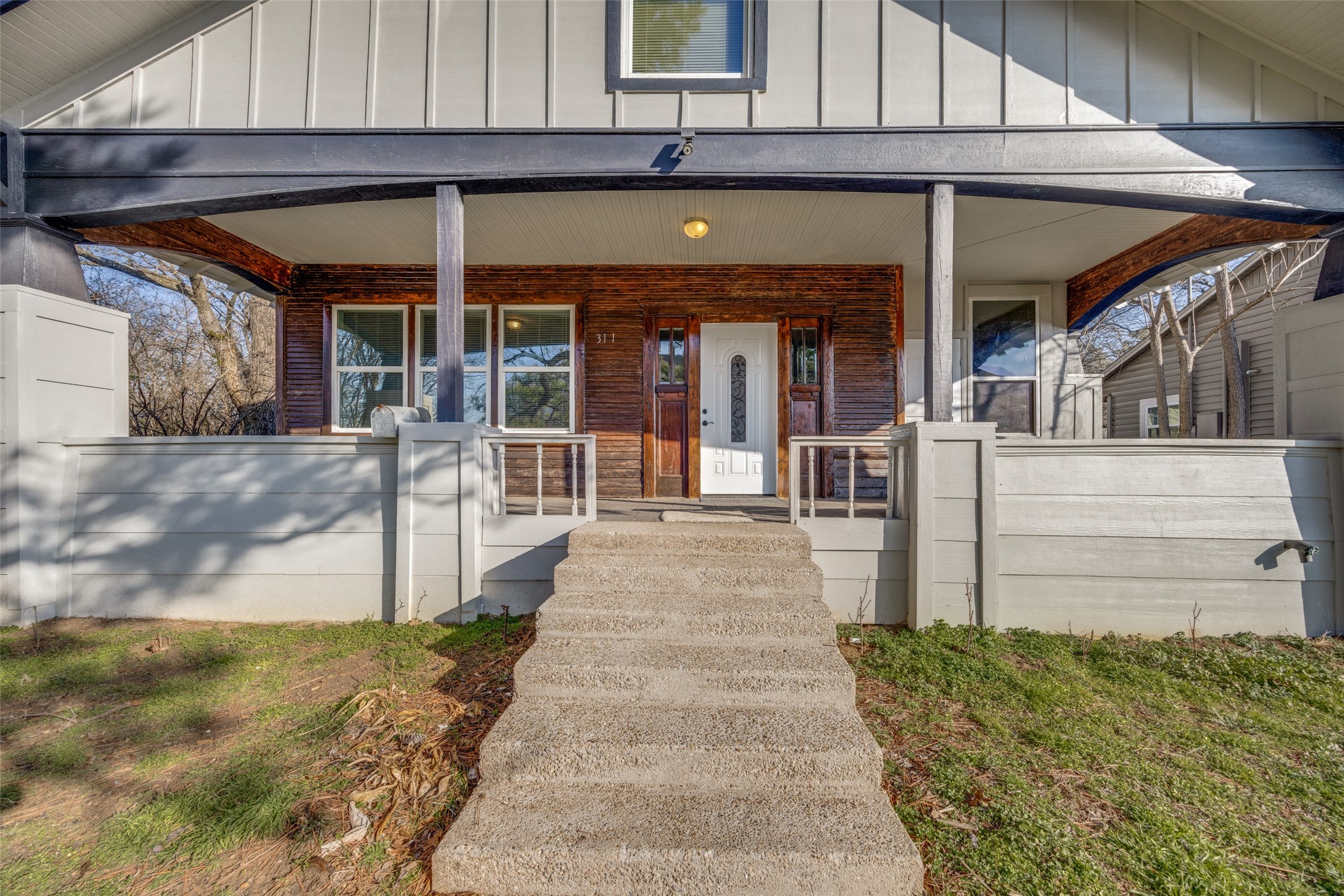 311 W Acheson Street