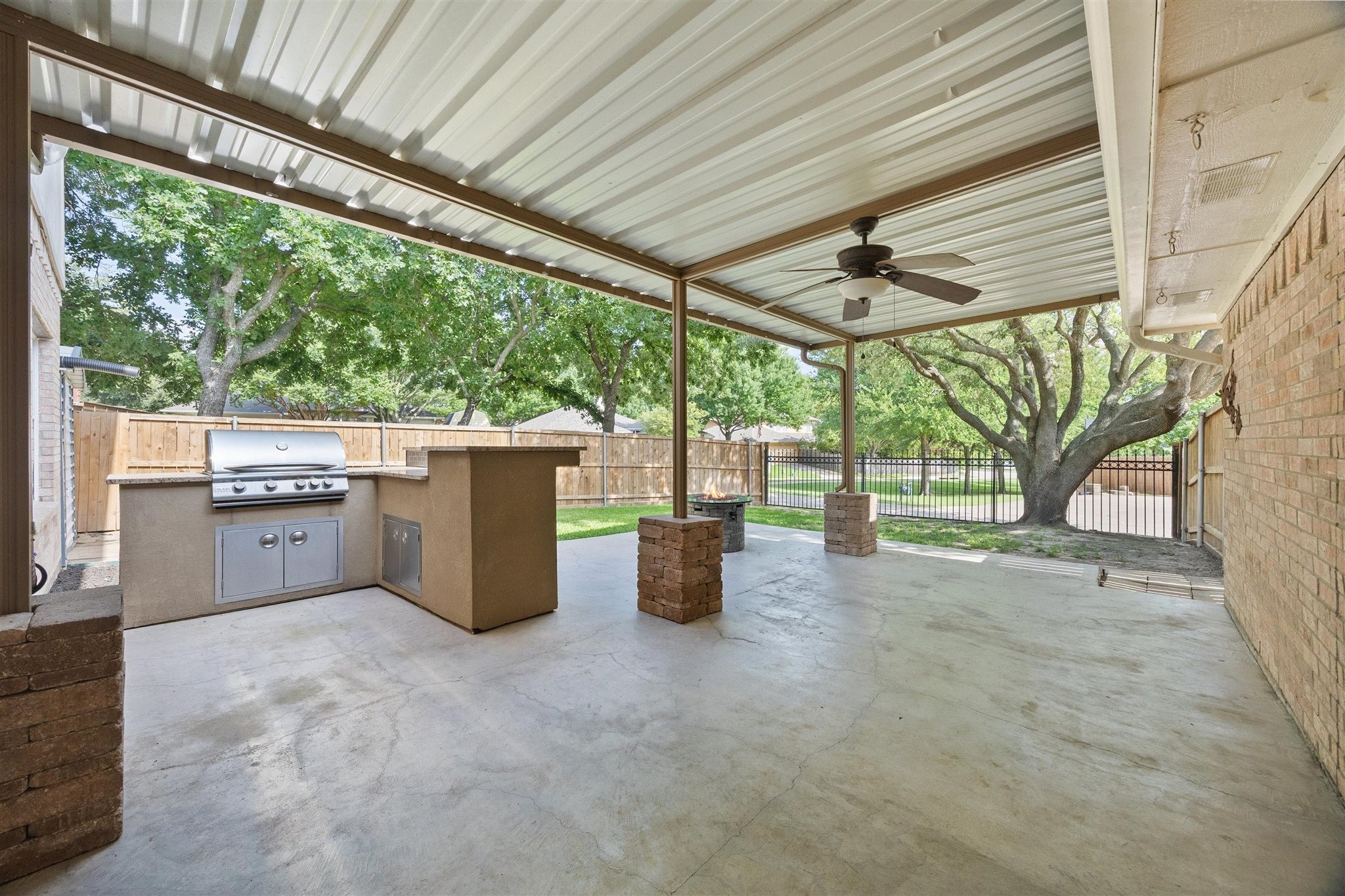 508 Big Oak Court
