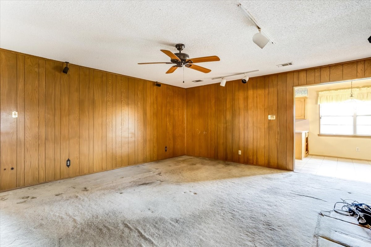 1706 Stagecoach Drive