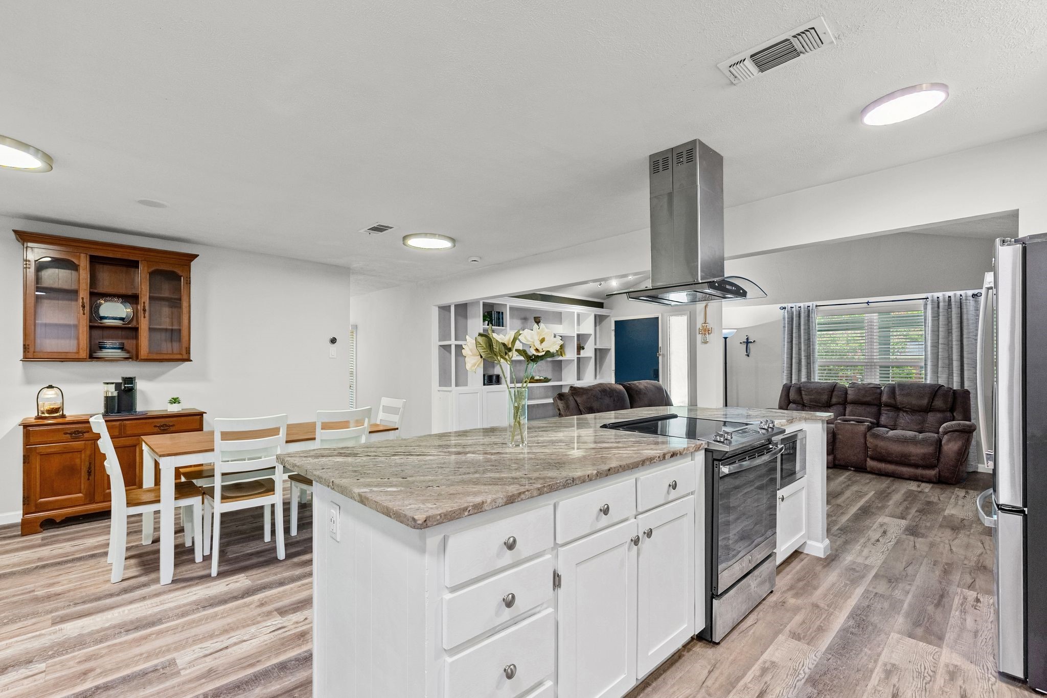 3007 Tanglewood Drive