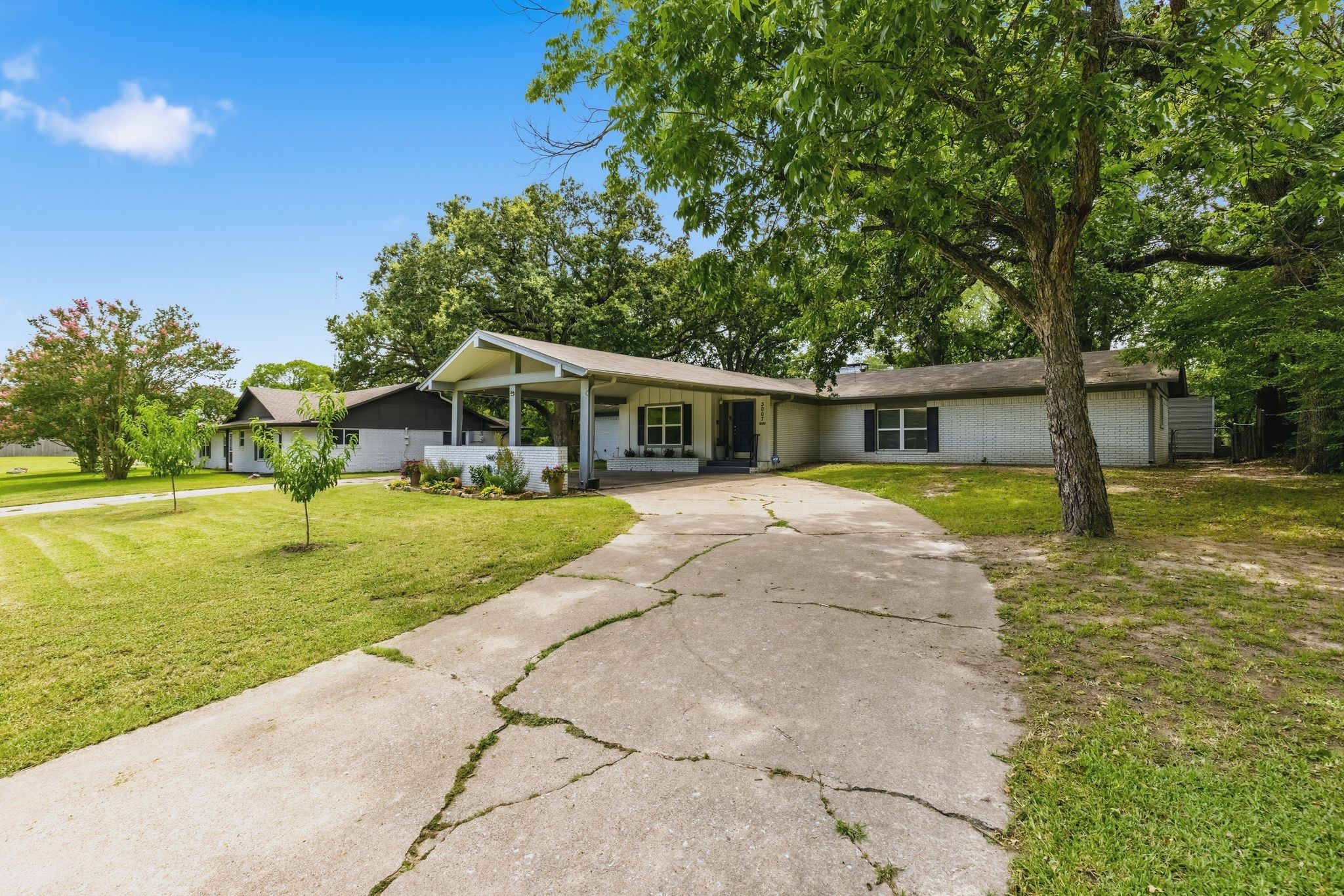 3007 Tanglewood Drive