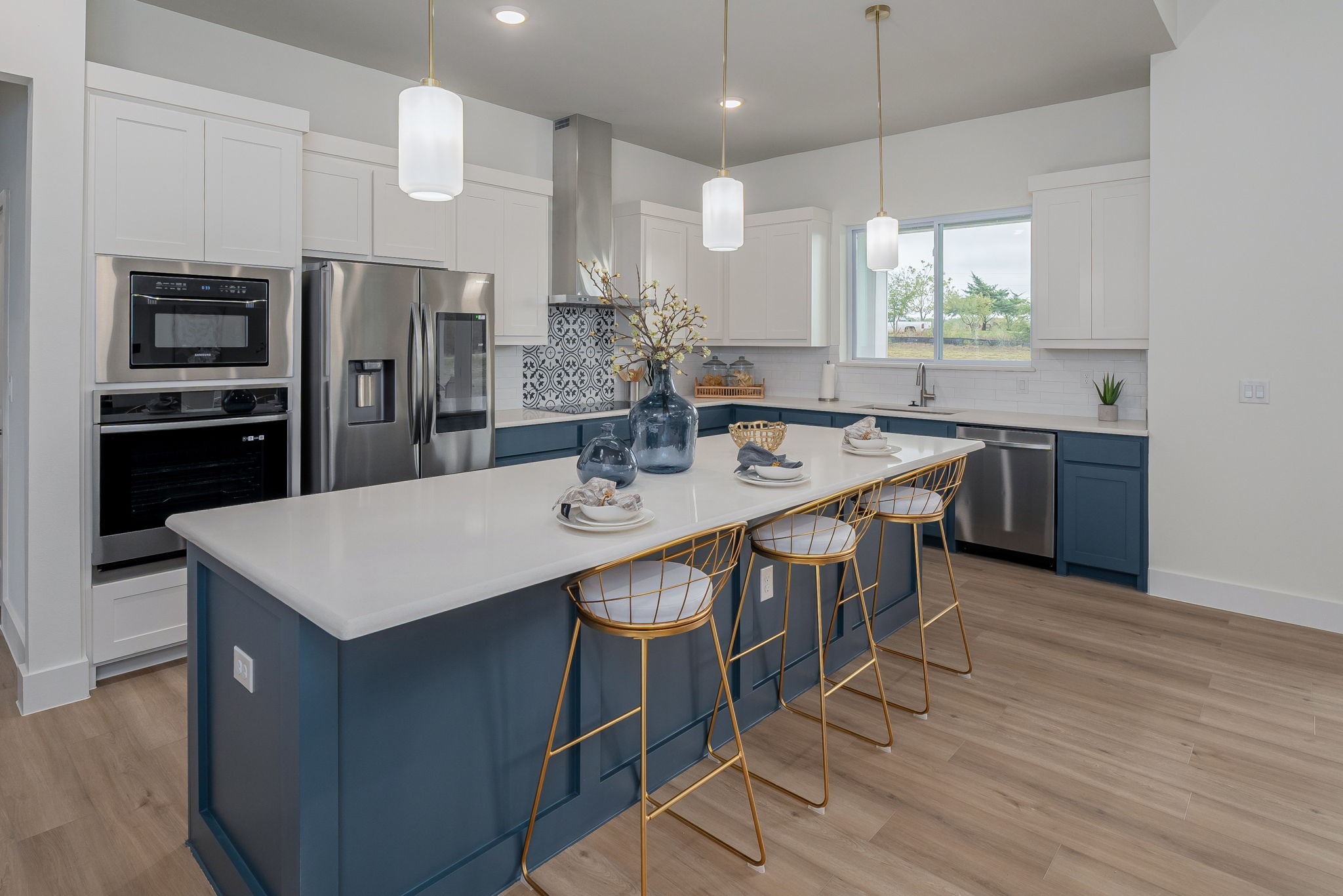 2737 Eastridge Boulevard