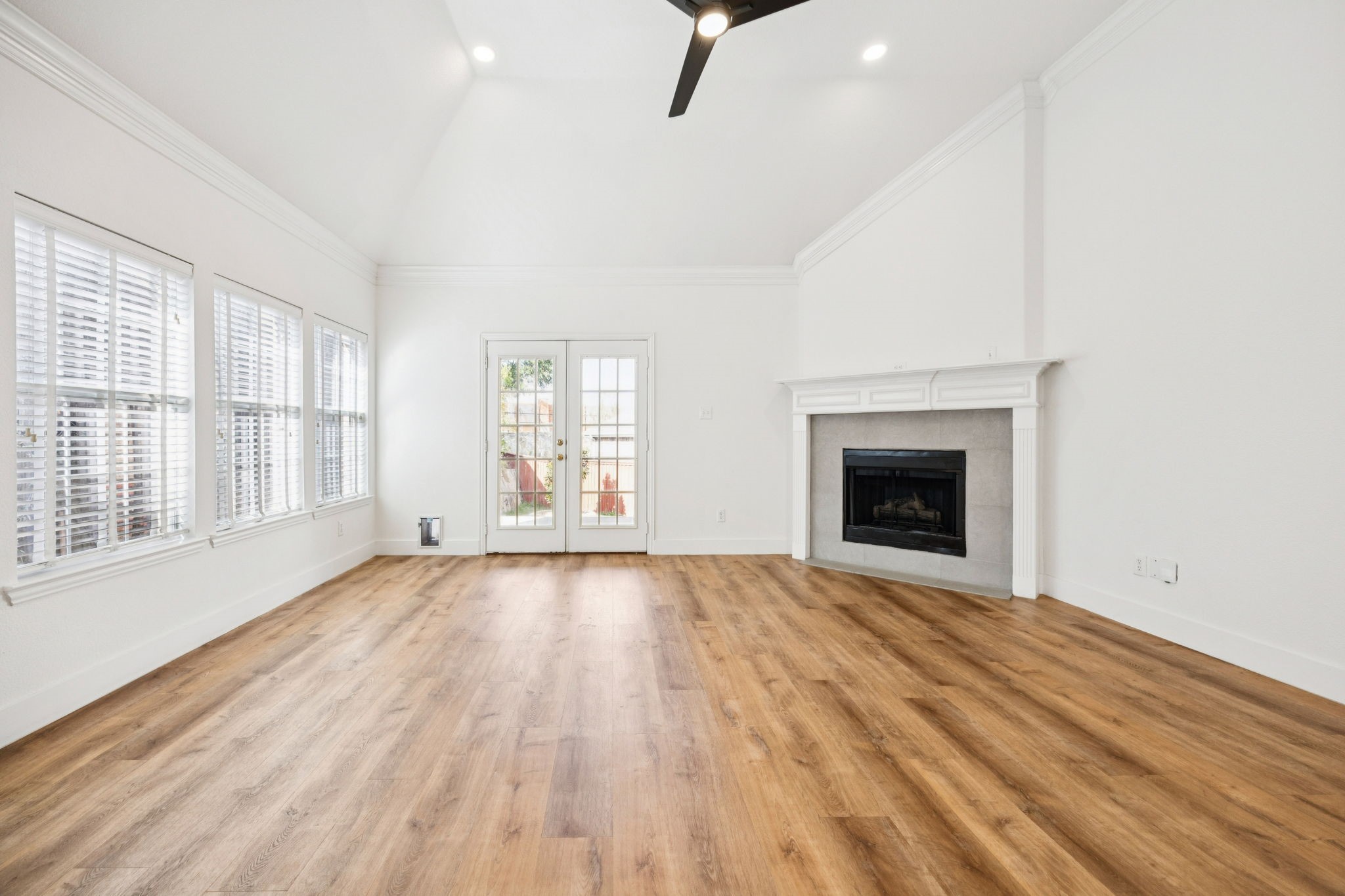 1273 Tioga Drive