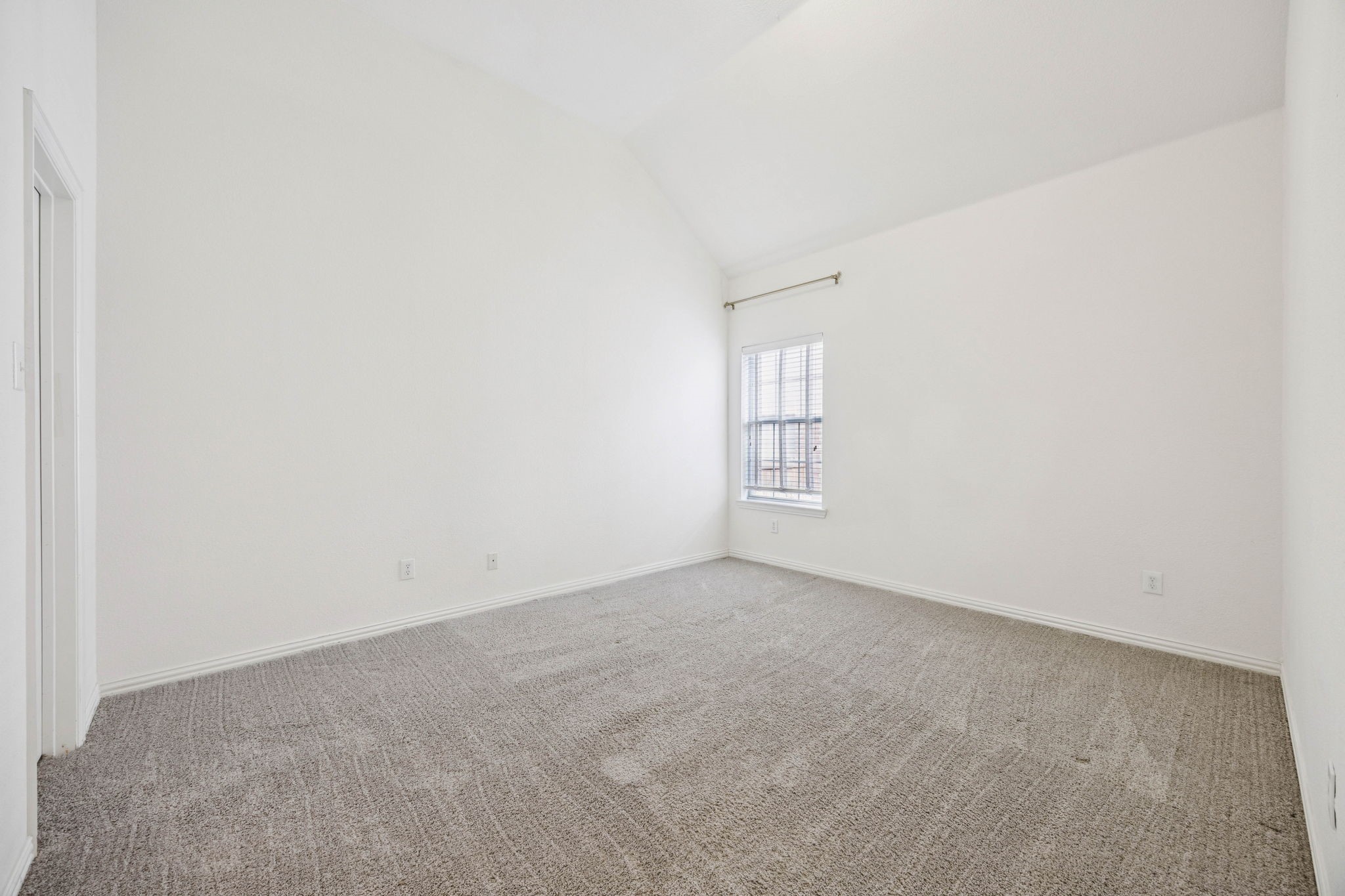 1273 Tioga Drive