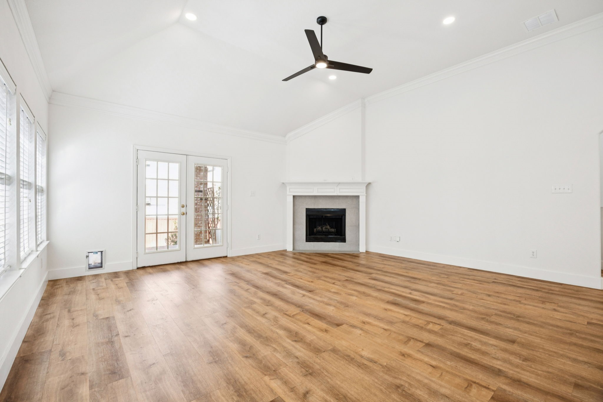 1273 Tioga Drive
