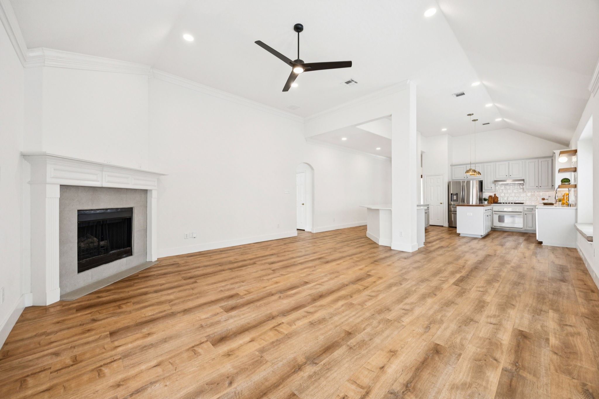 1273 Tioga Drive