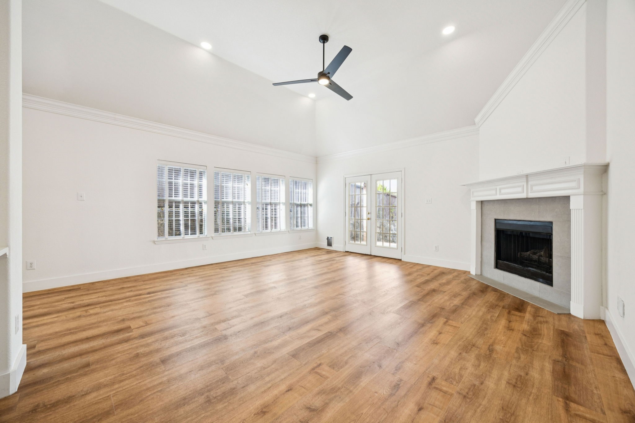 1273 Tioga Drive