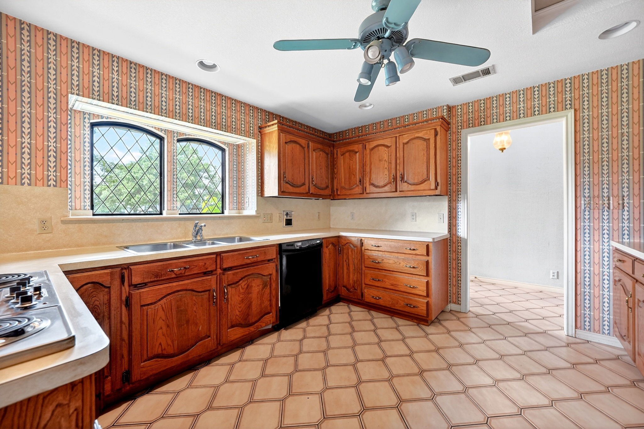 108 Heatherstone Circle