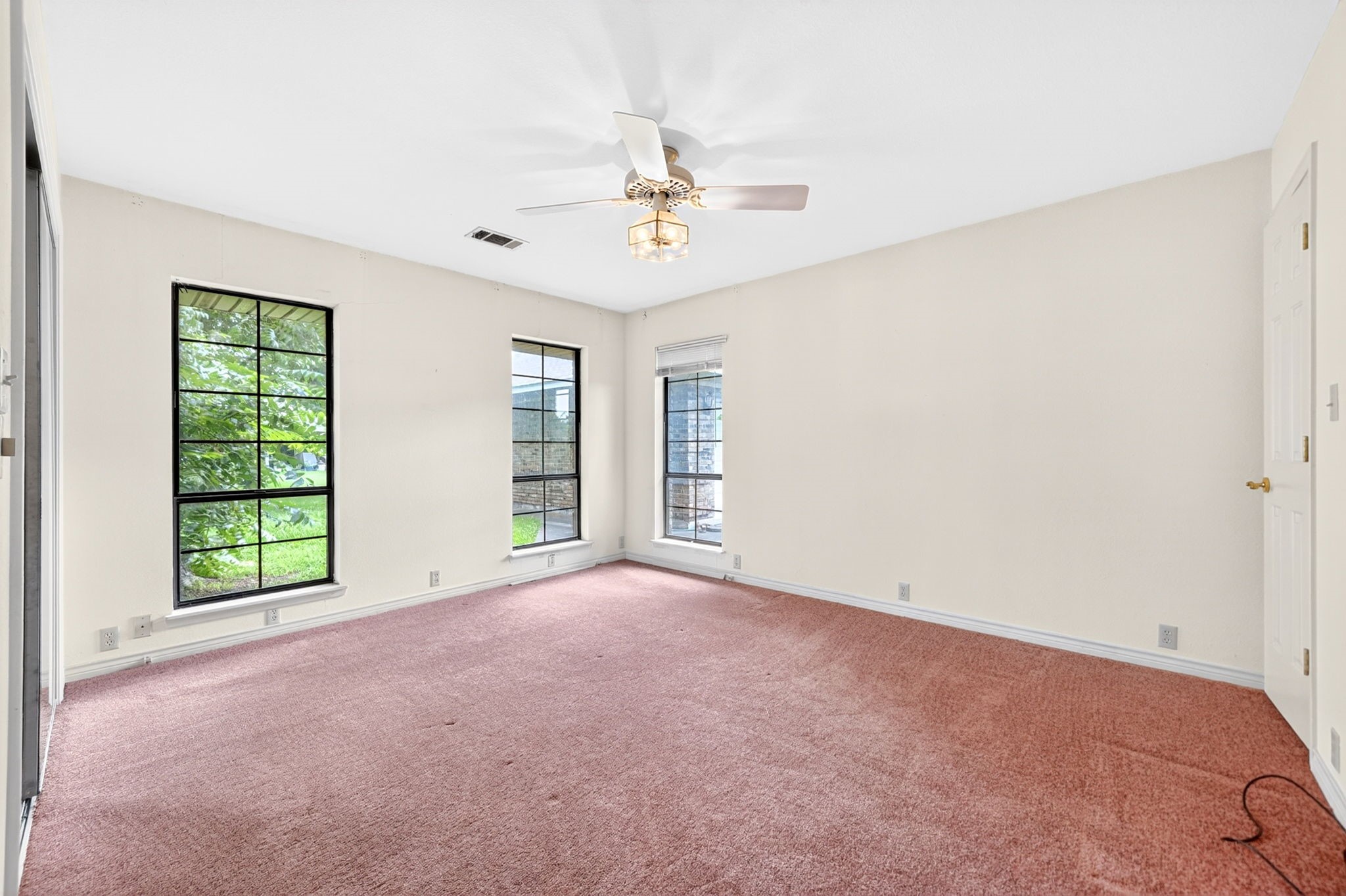 108 Heatherstone Circle