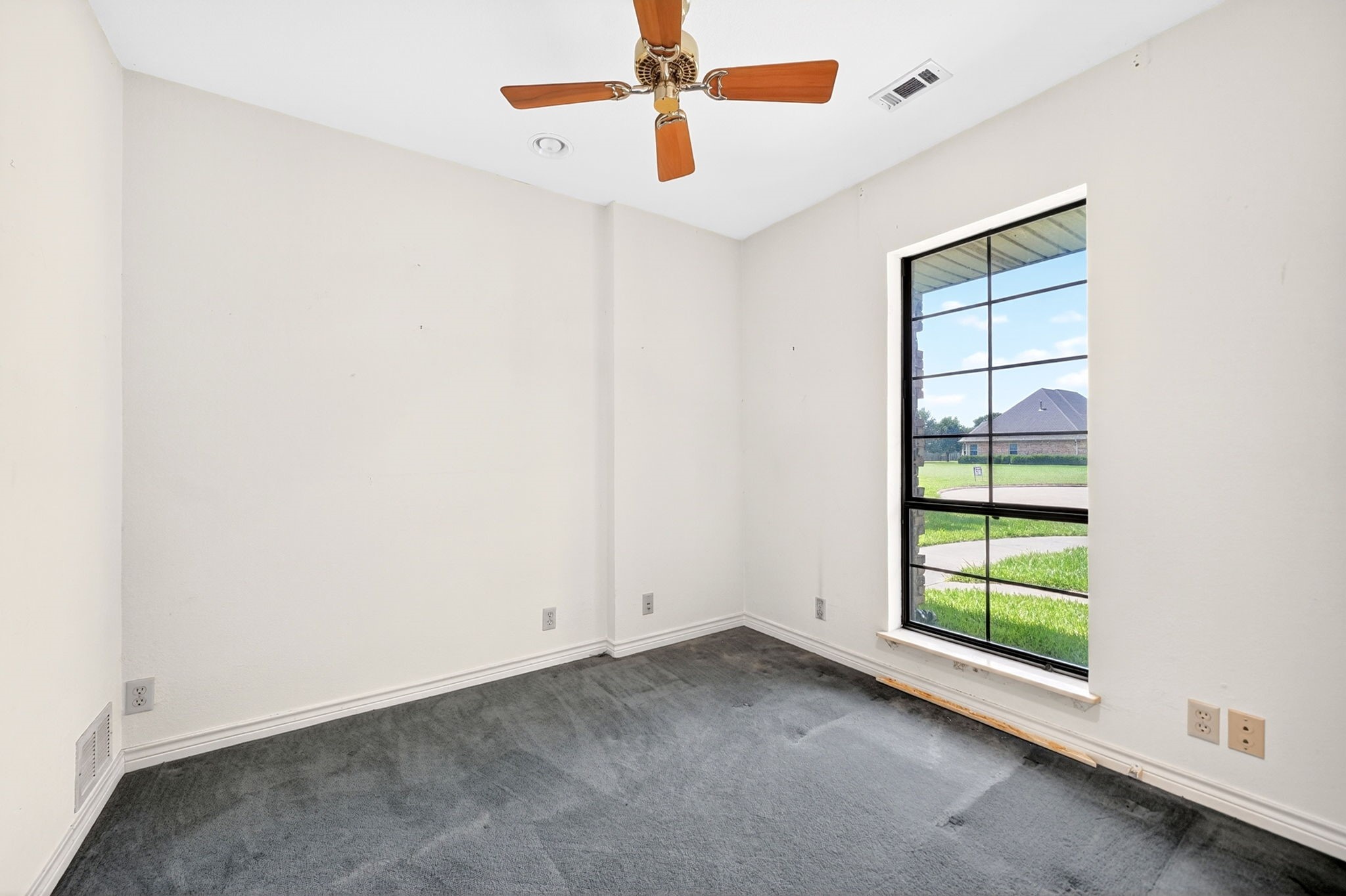108 Heatherstone Circle