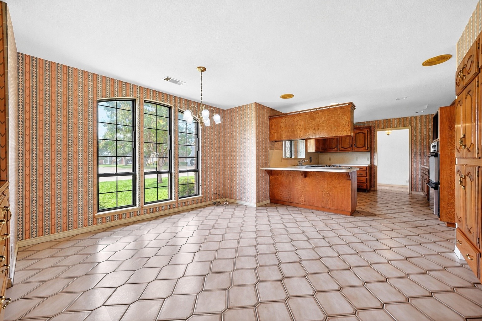 108 Heatherstone Circle