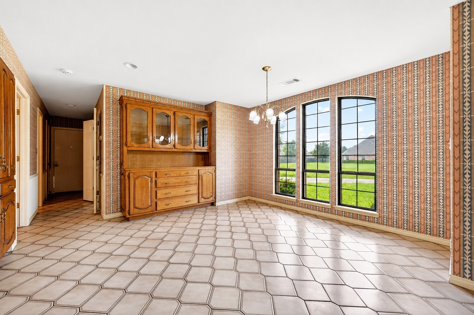 108 Heatherstone Circle