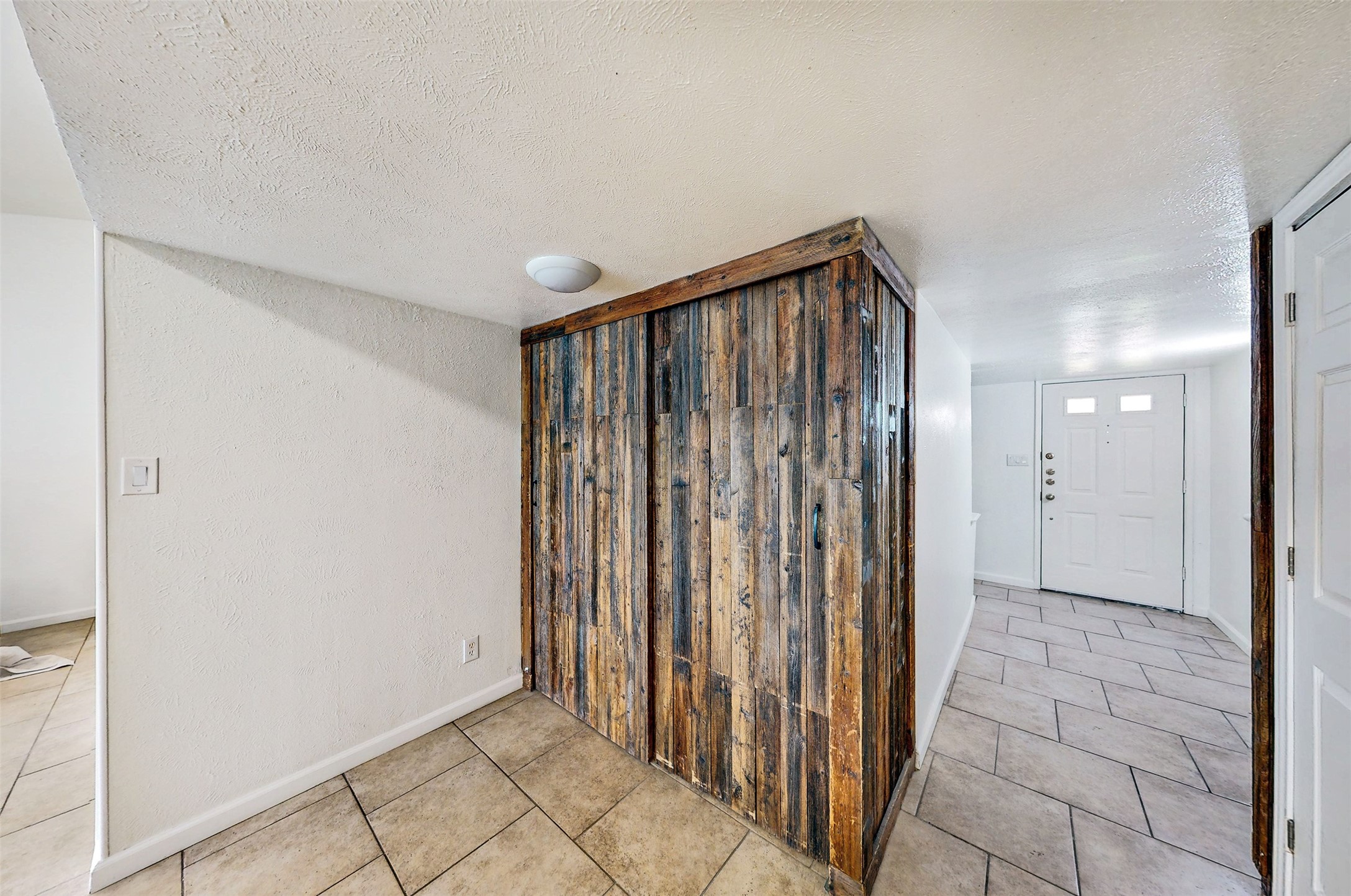 1827 Robert Jones Drive
