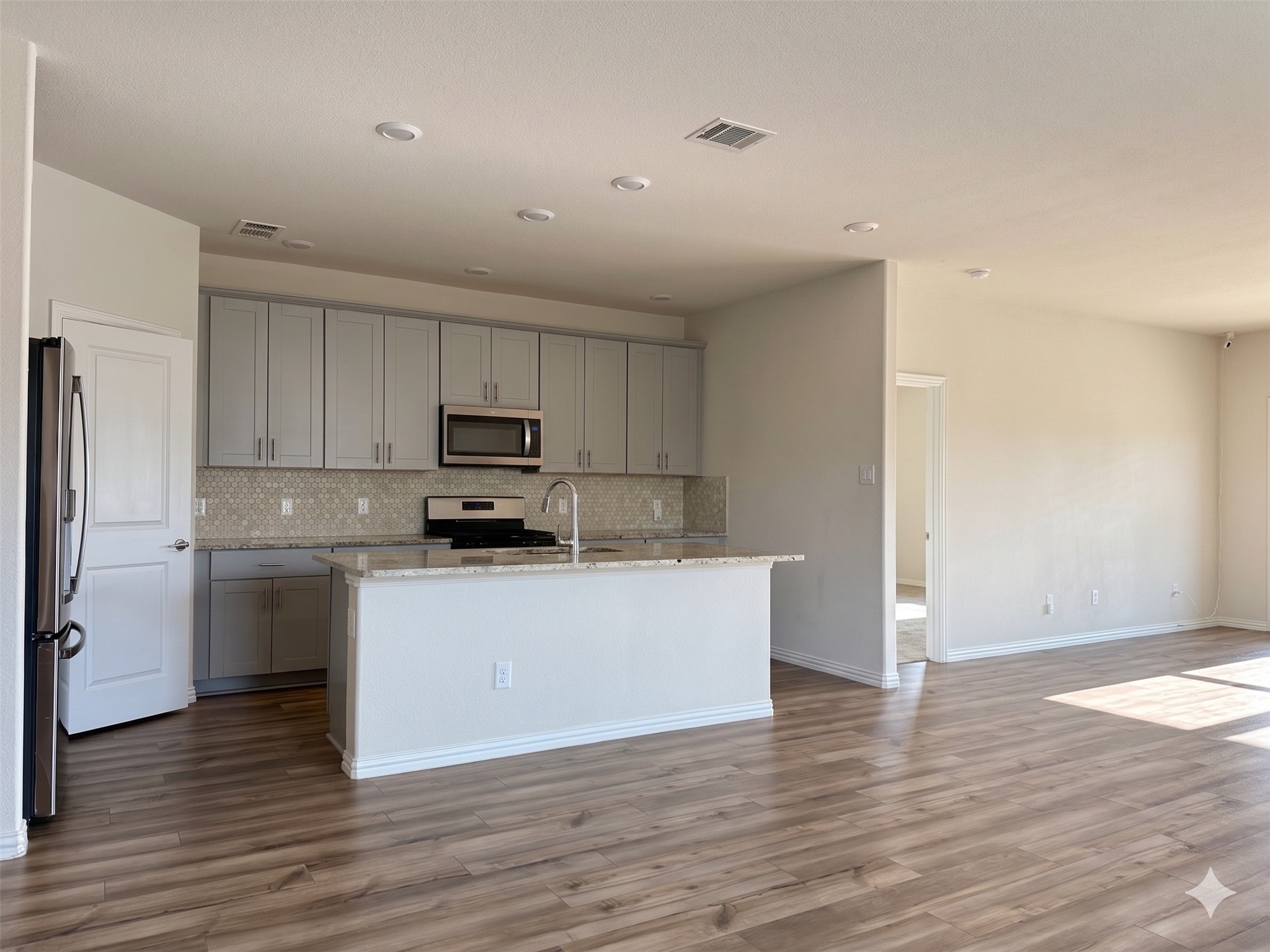 1425 Rolling Fox Drive