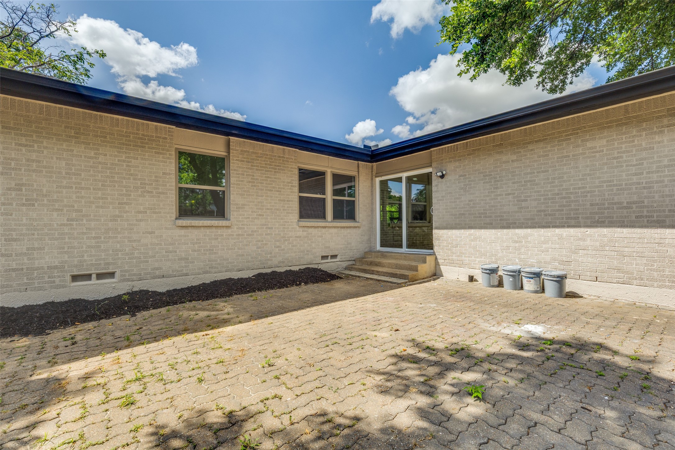 2930 Bellknoll Lane