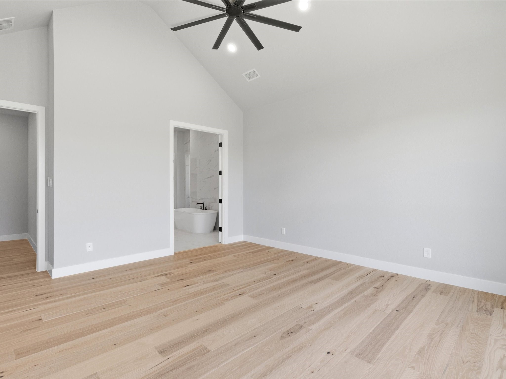 3401 Sweetwater Drive