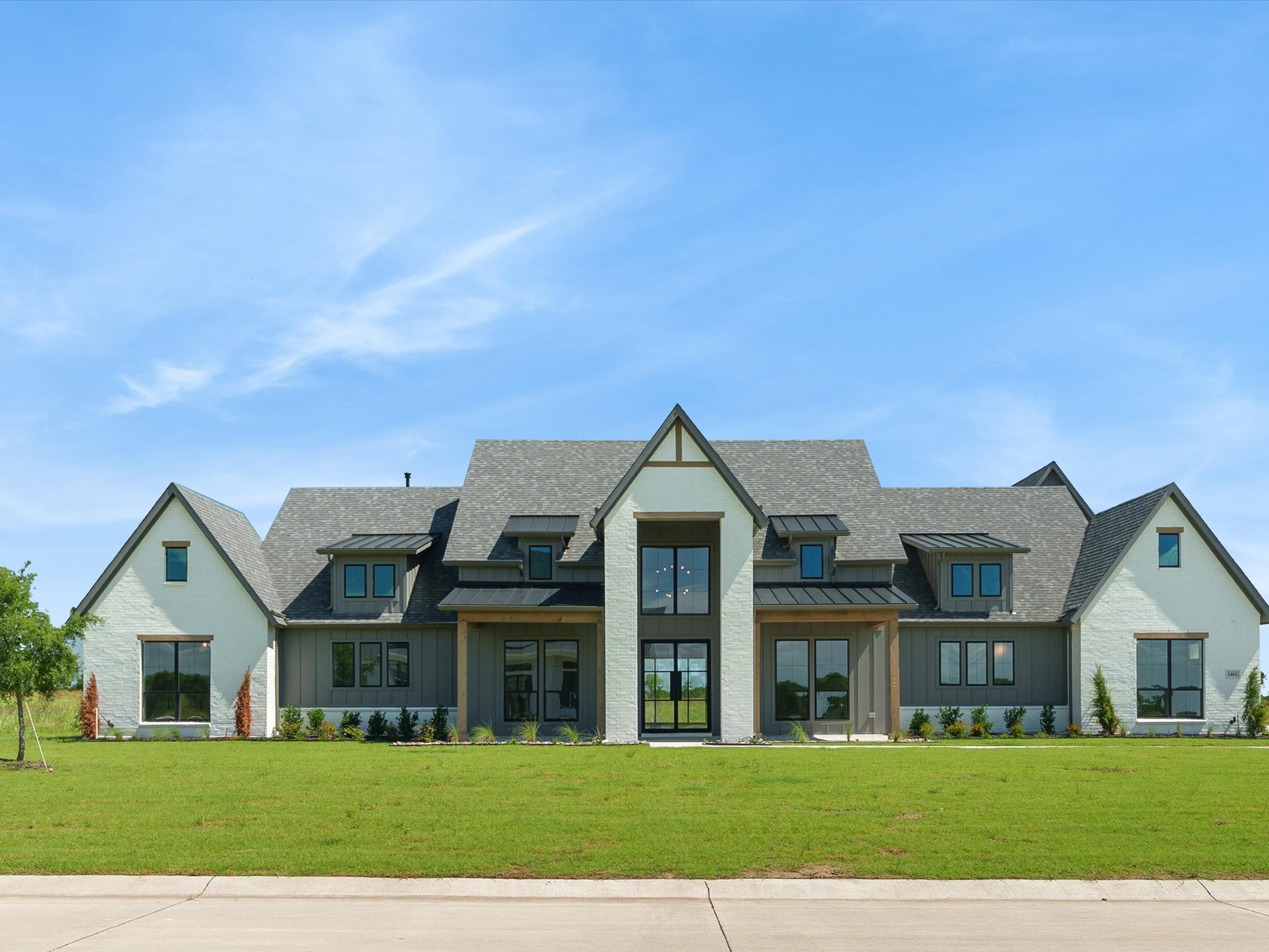3401 Sweetwater Drive