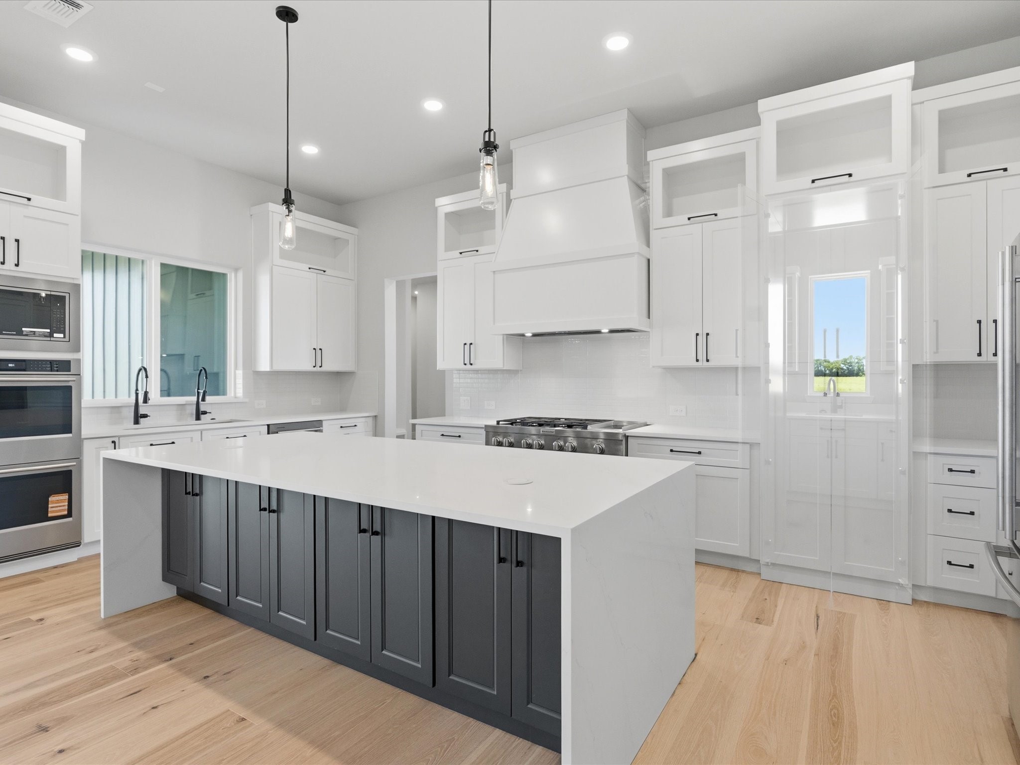 3401 Sweetwater Drive