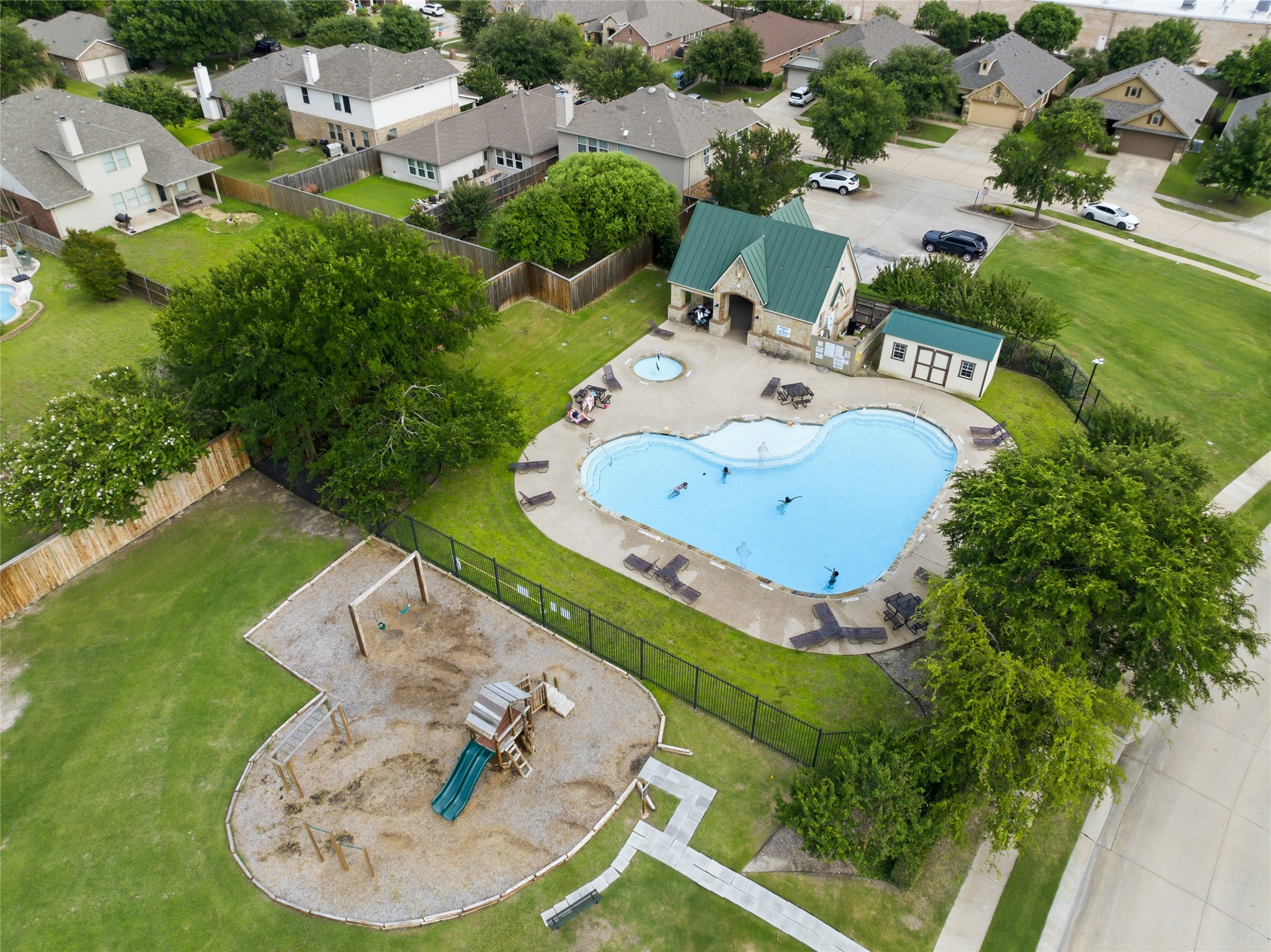437 Niagara Falls Drive