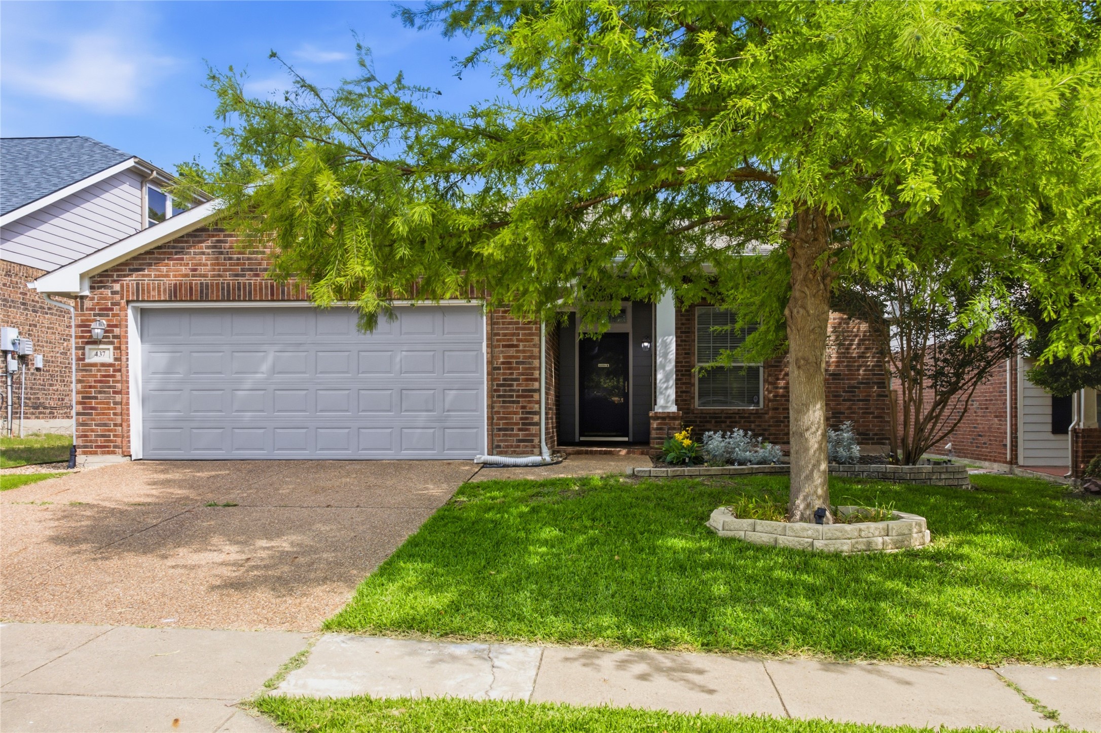 437 Niagara Falls Drive