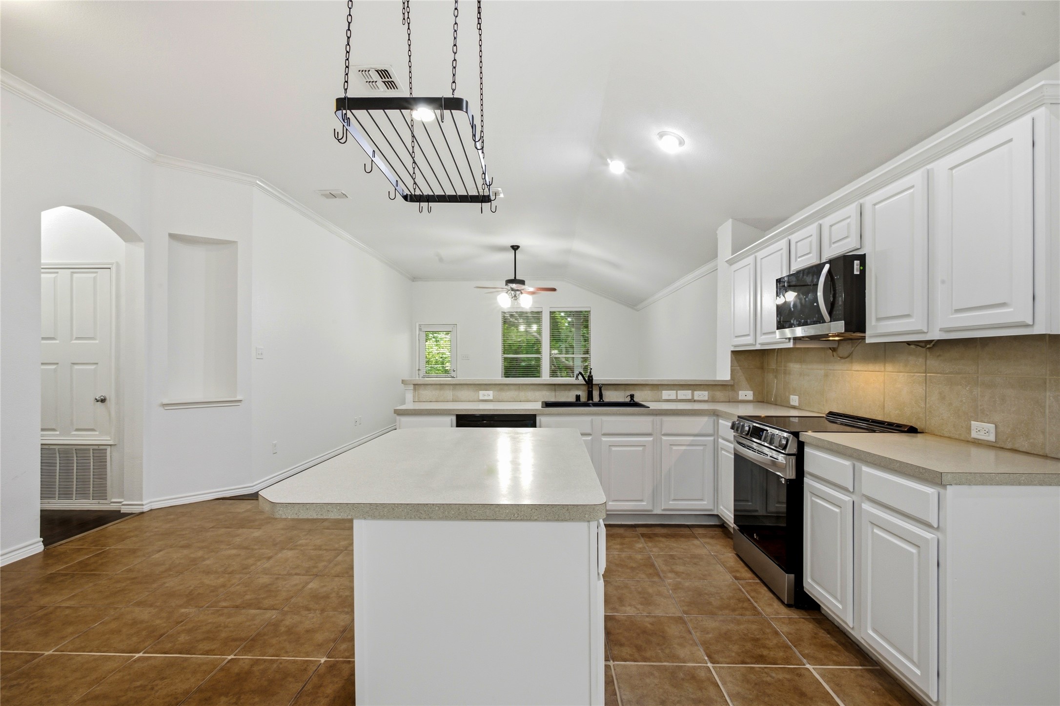 437 Niagara Falls Drive