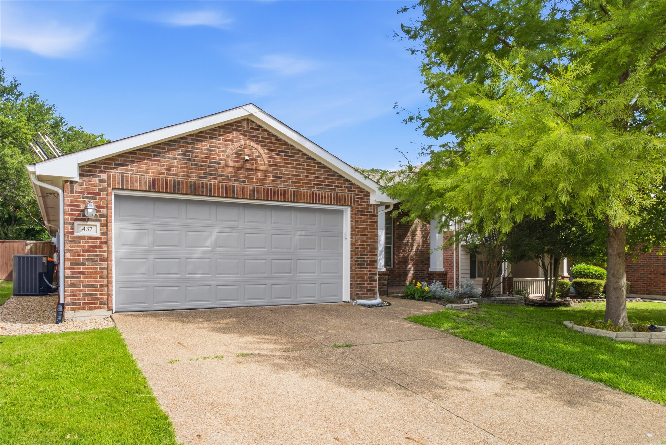 437 Niagara Falls Drive