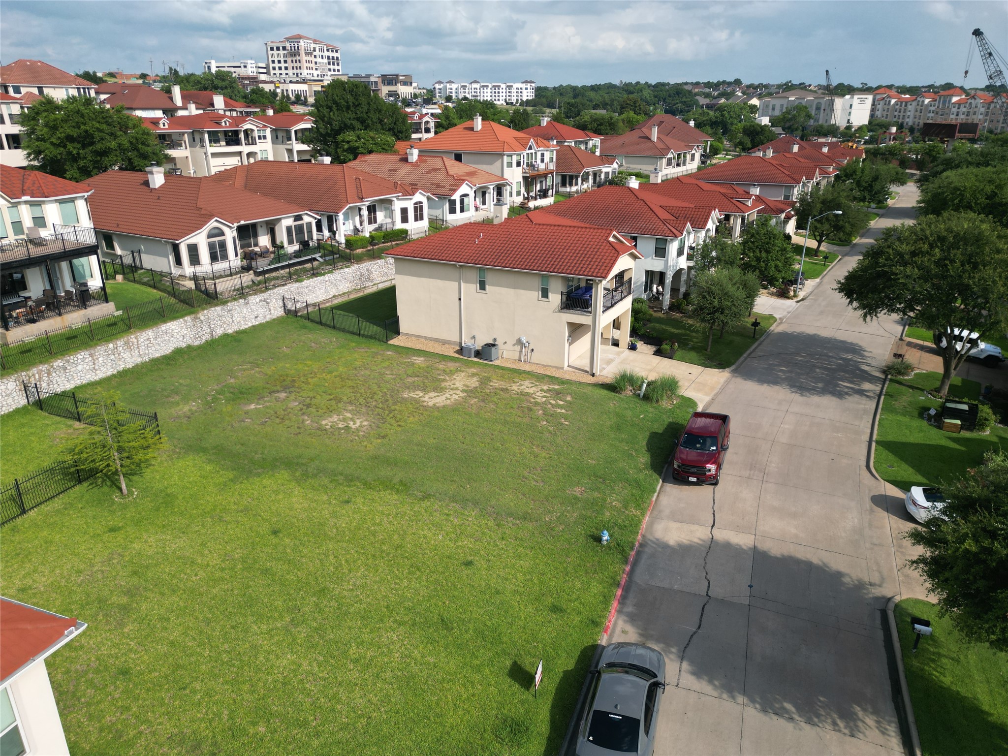2037 Pontchartrain Drive