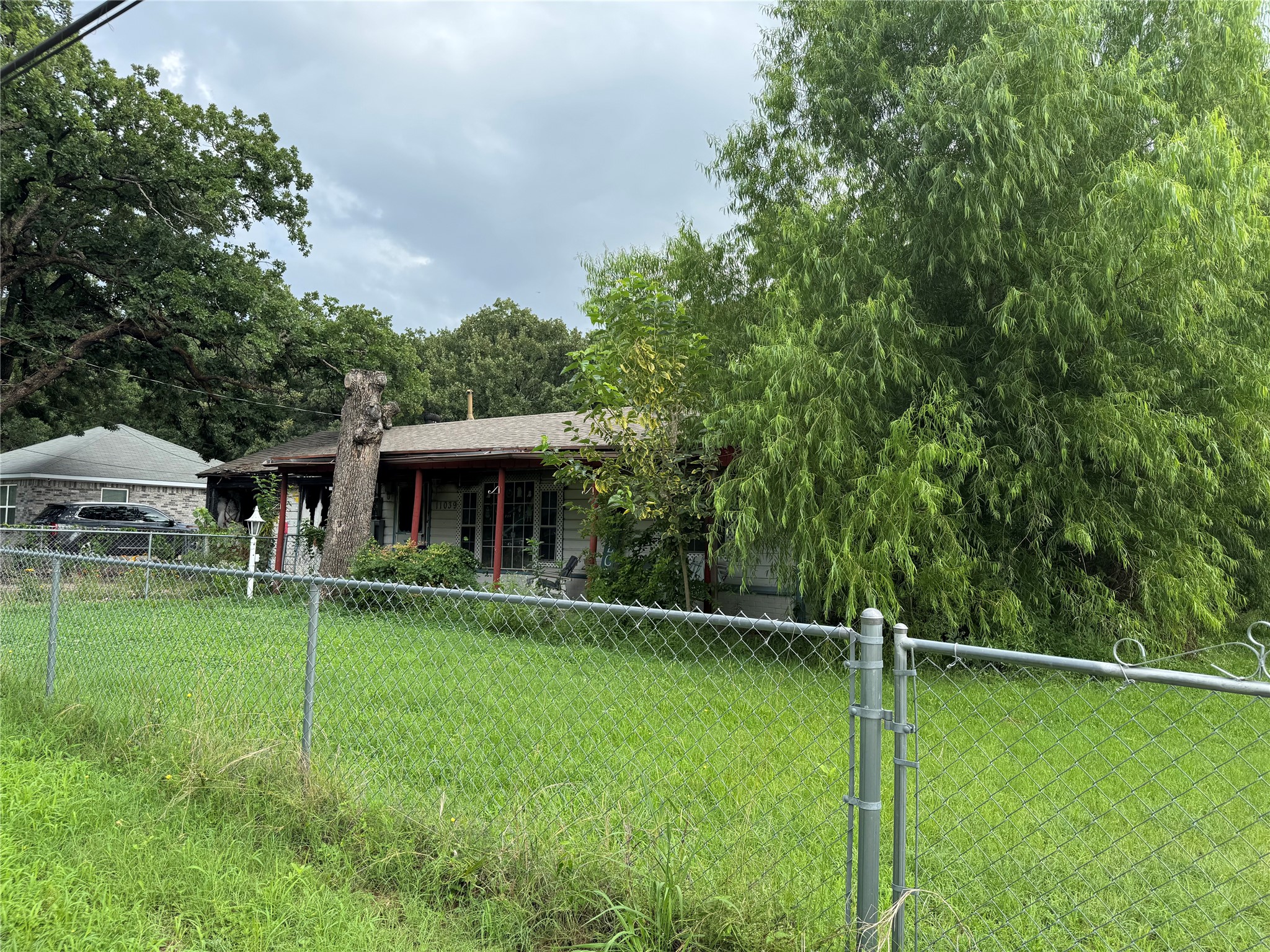 11039 Oakview Drive