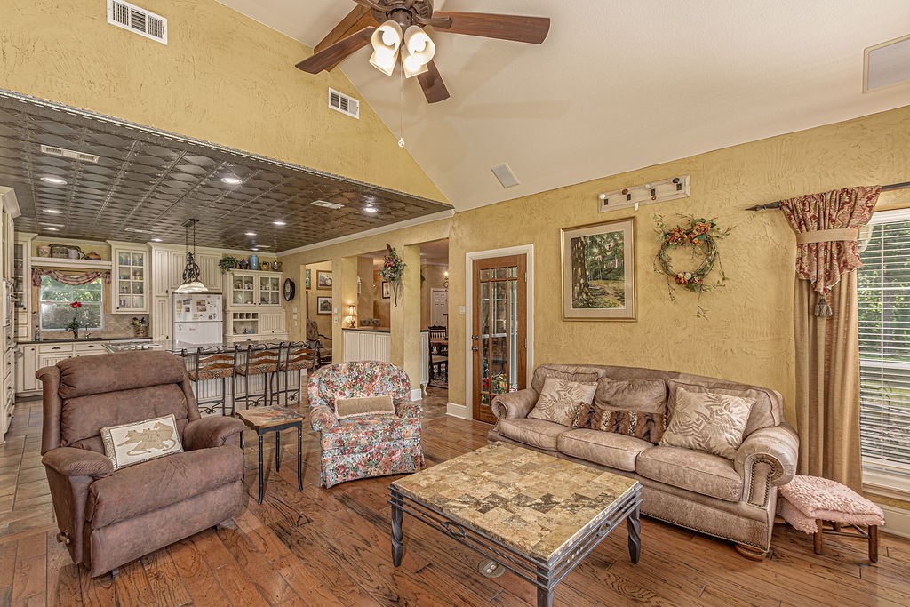 401 Saint Michaels Way