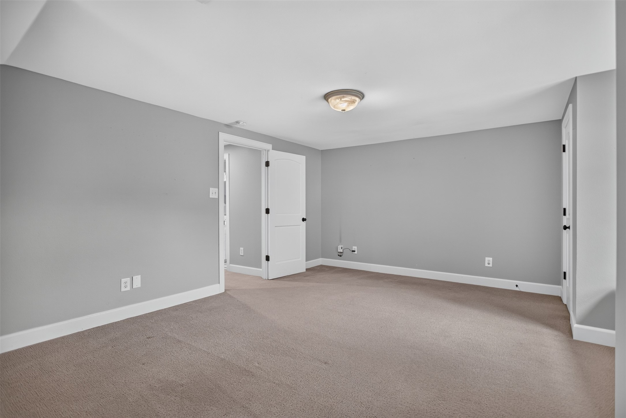 6811 Bradbury Lane