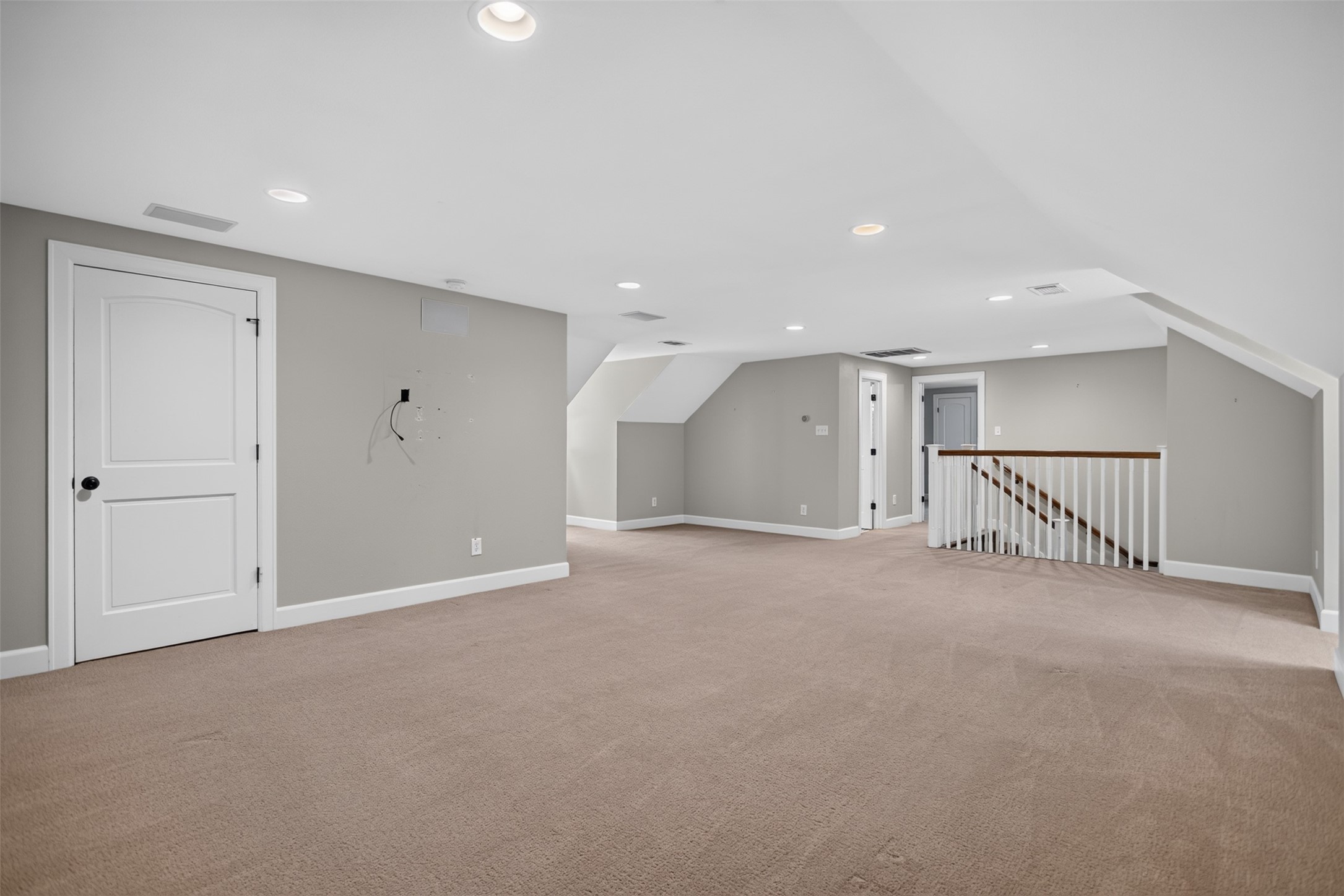 6811 Bradbury Lane