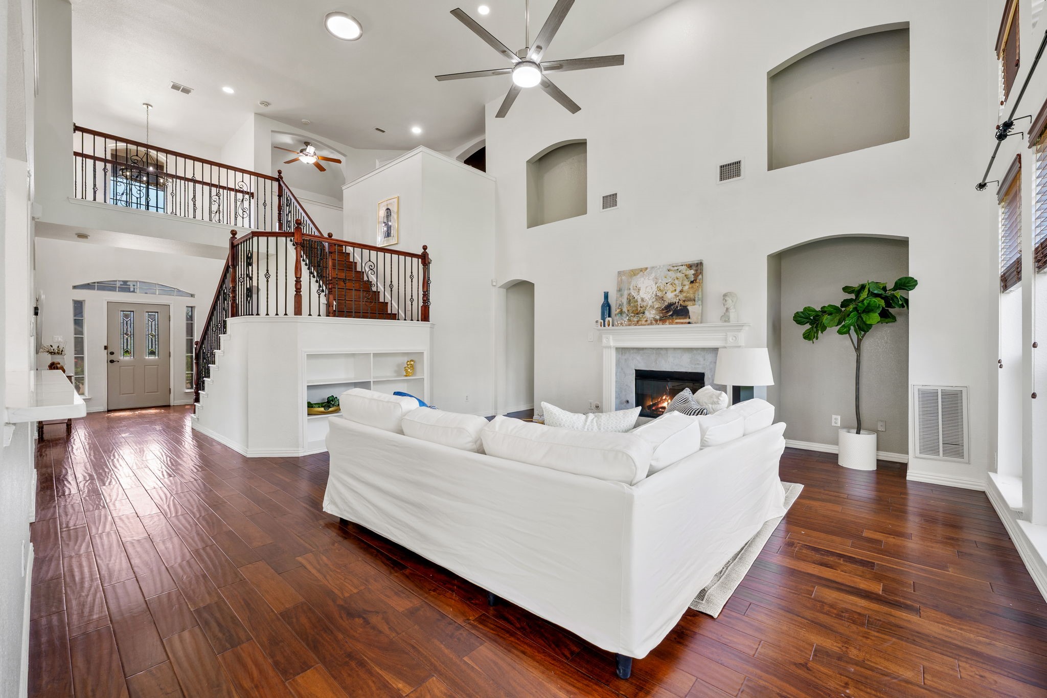 2108 White Rock Lane