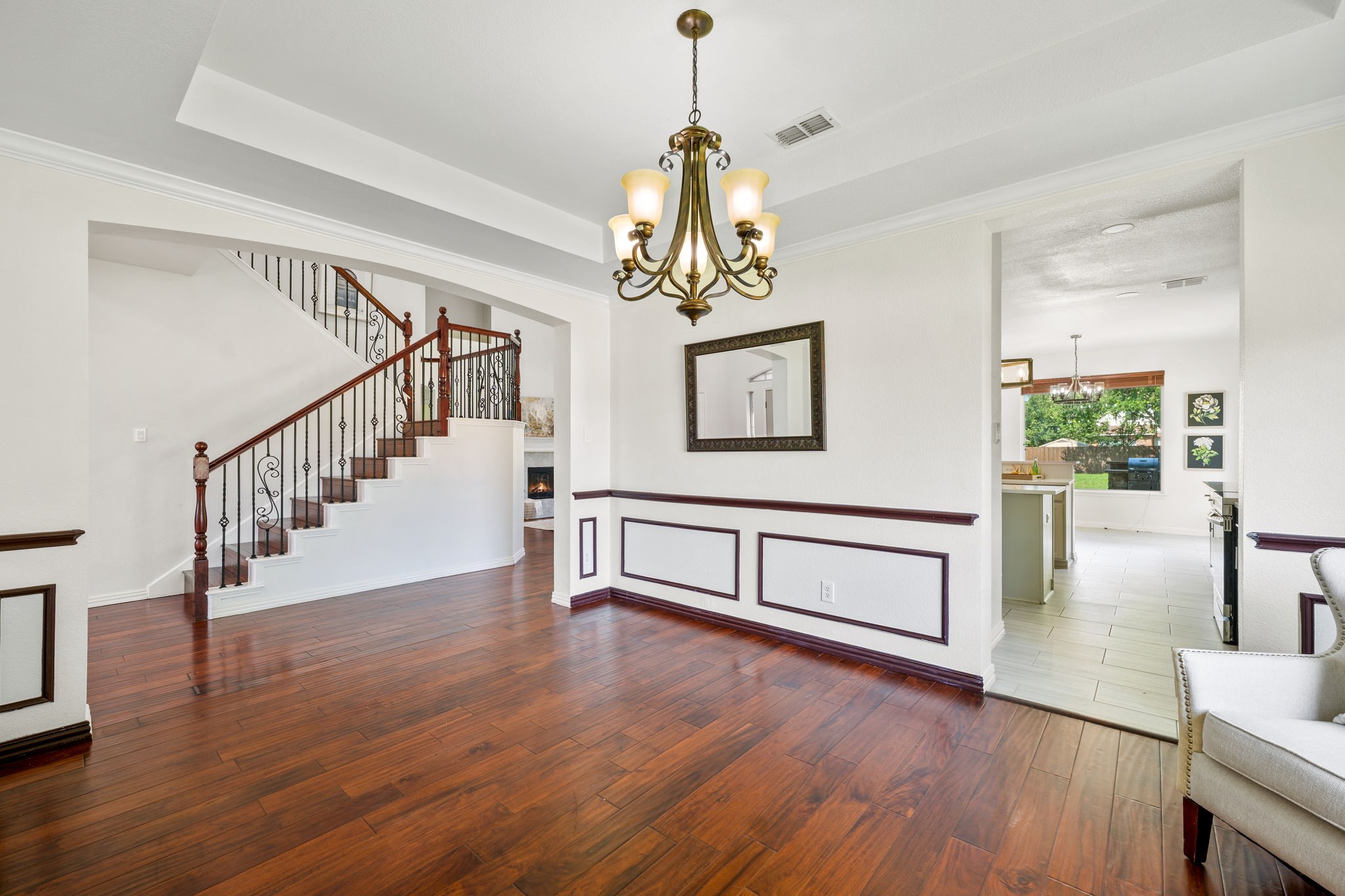 2108 White Rock Lane