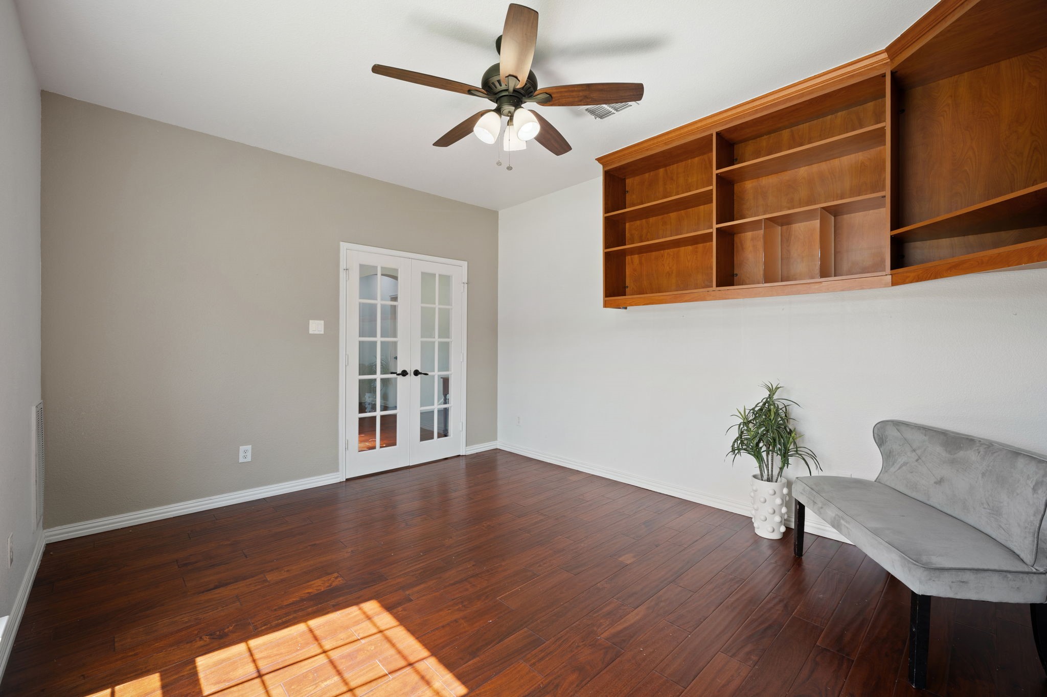 2108 White Rock Lane