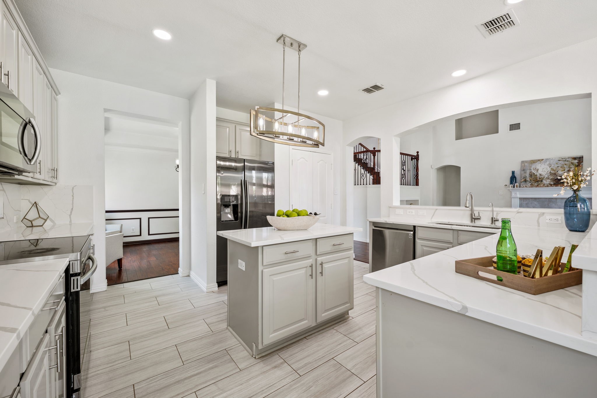 2108 White Rock Lane