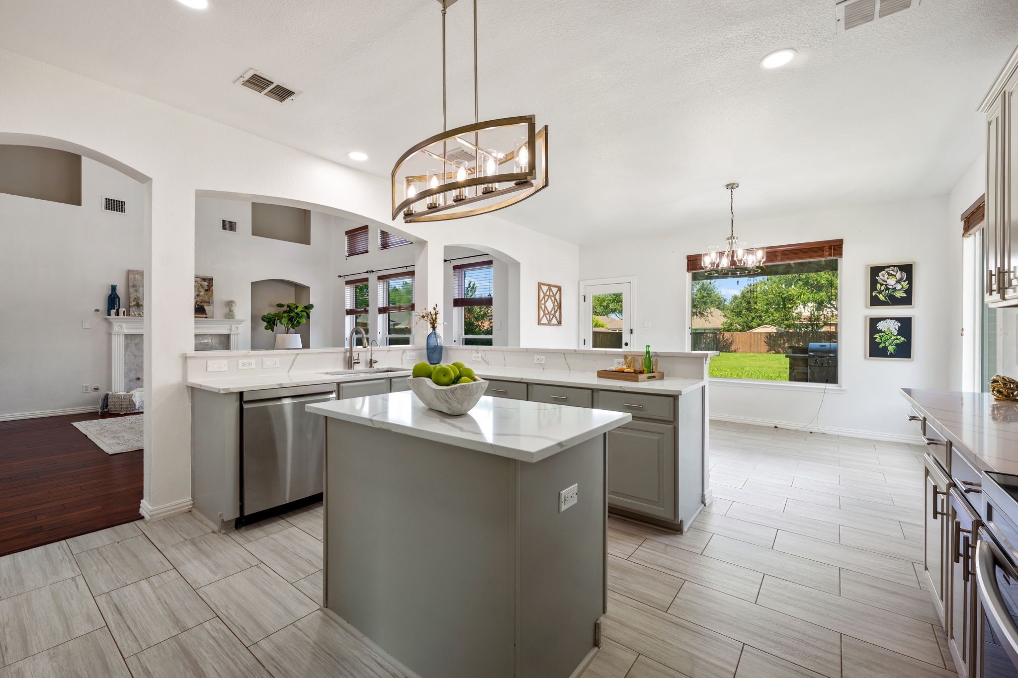 2108 White Rock Lane