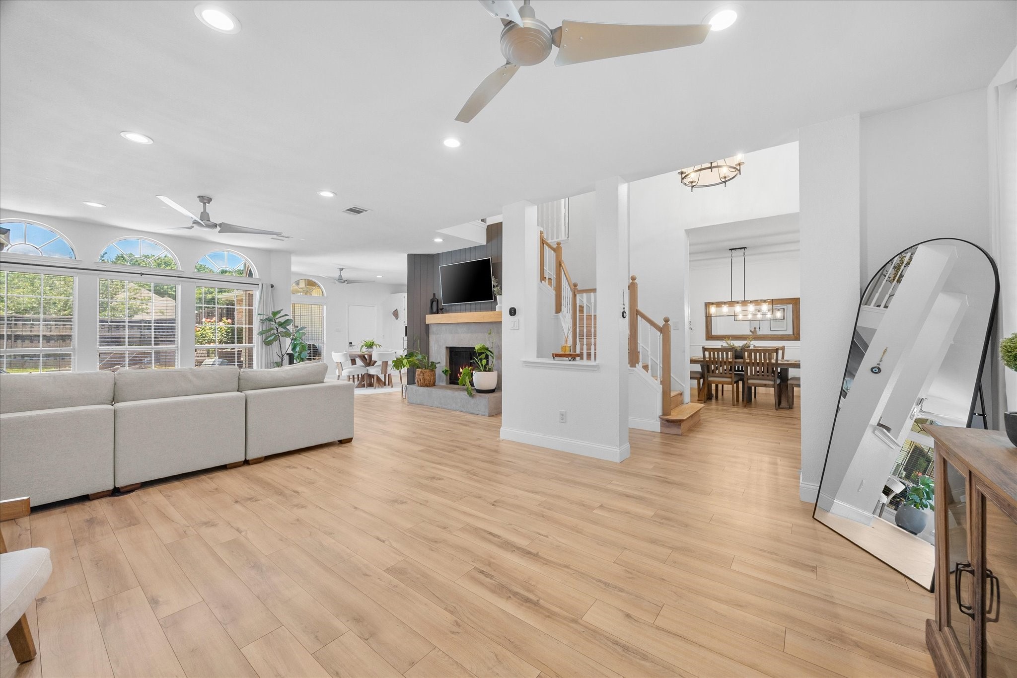 8705 Brookhollow Drive