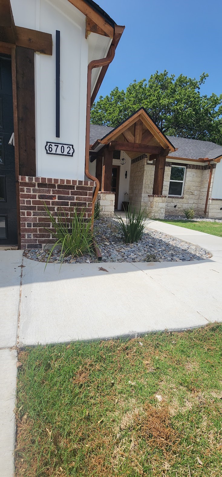 6702 Highland Oak Court