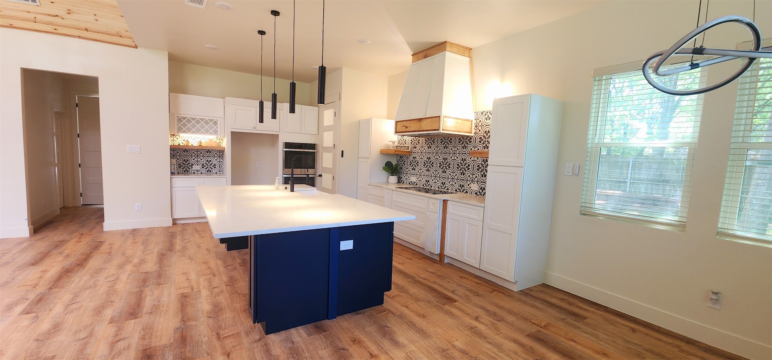 6702 Highland Oak Court