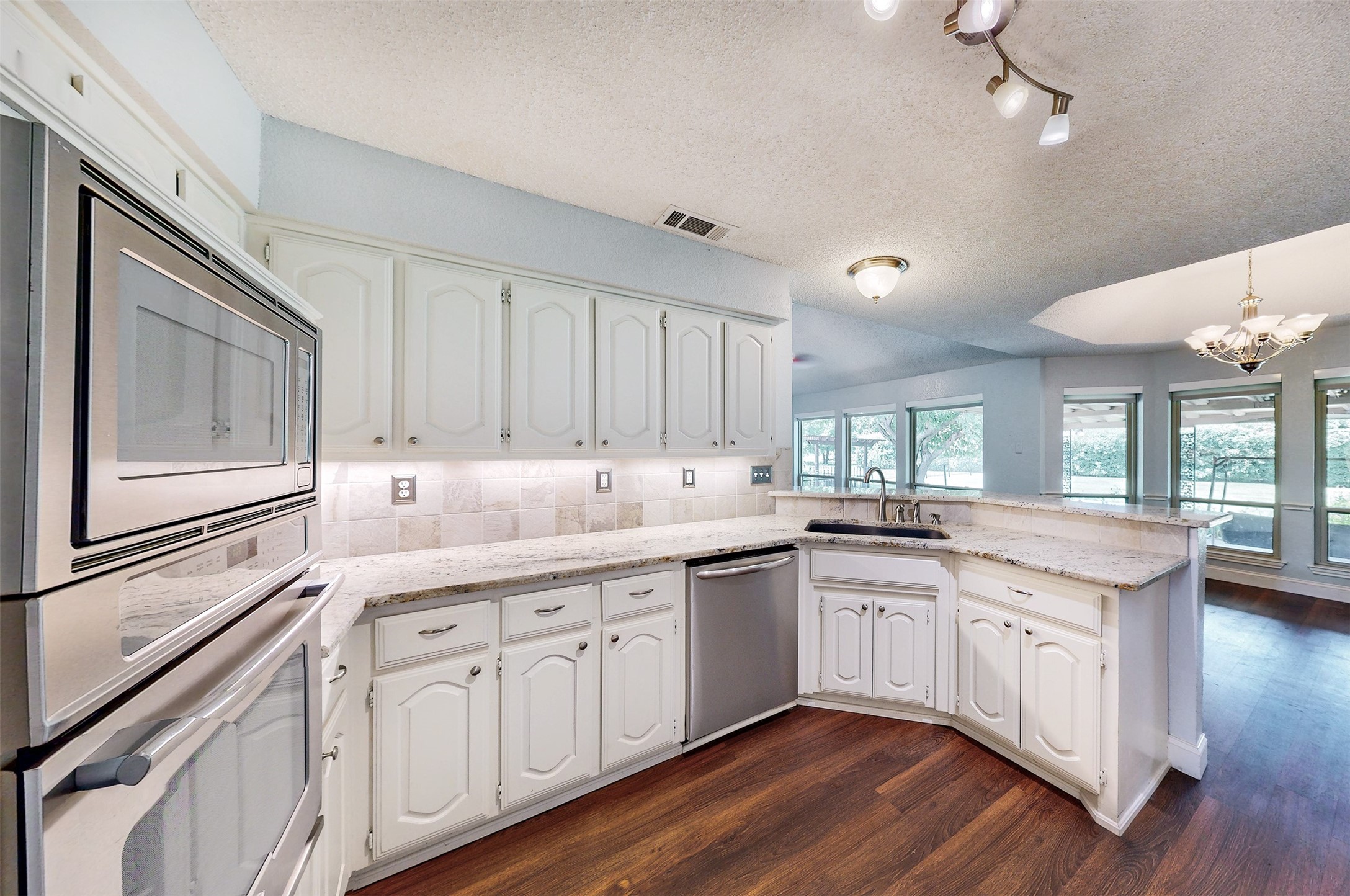 10614 Woodbridge Drive