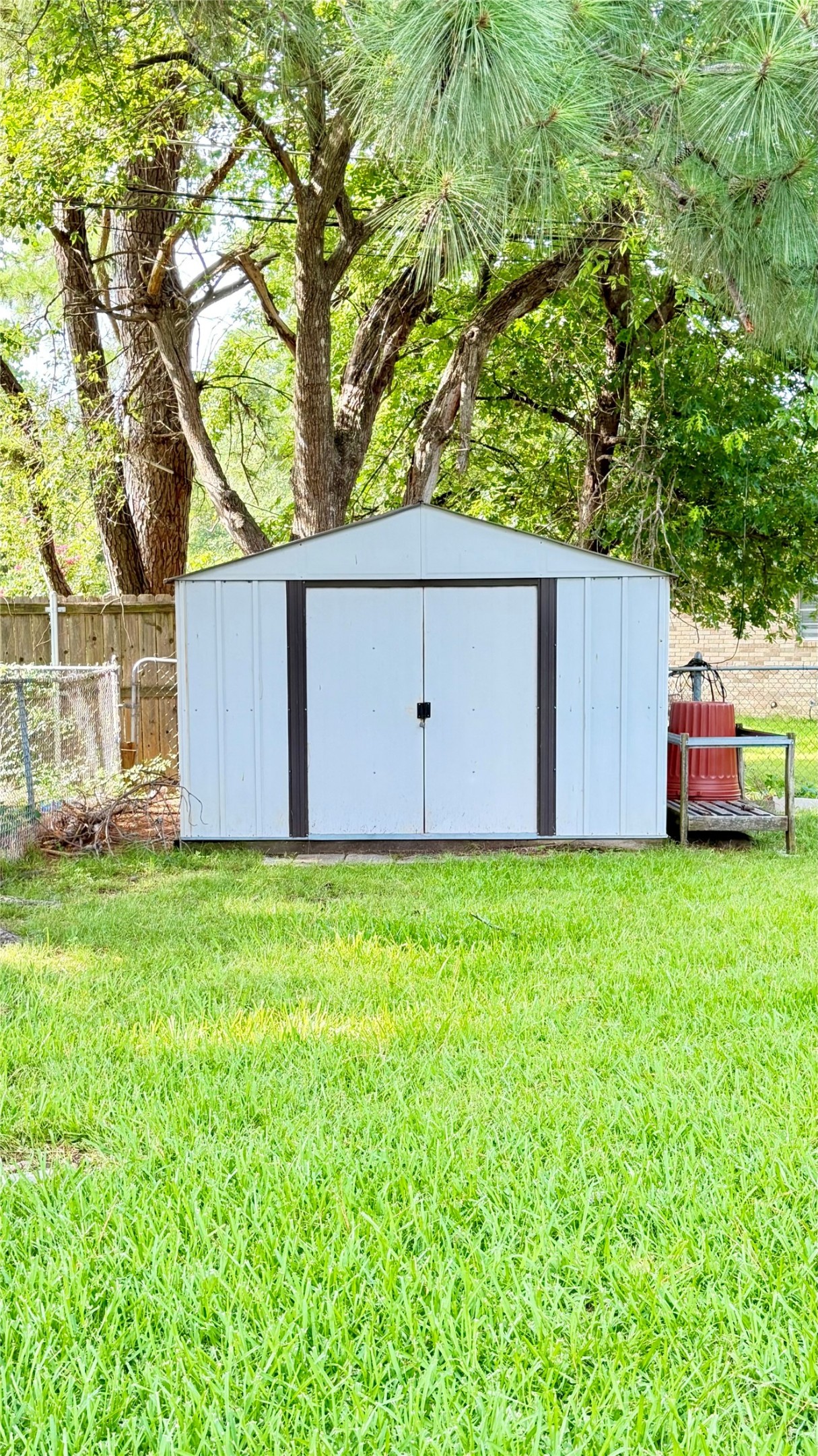 309 Glen Oaks