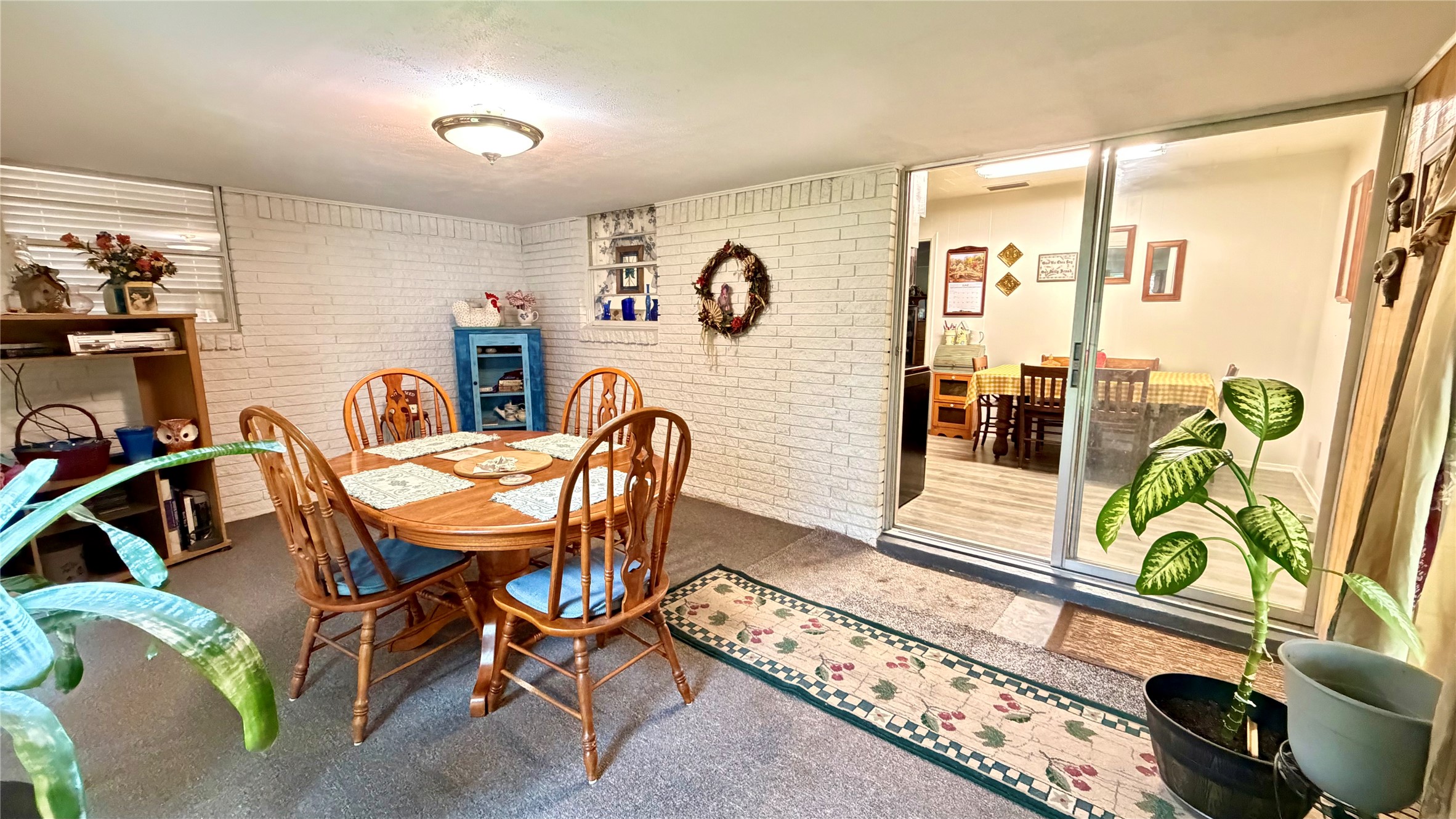 309 Glen Oaks