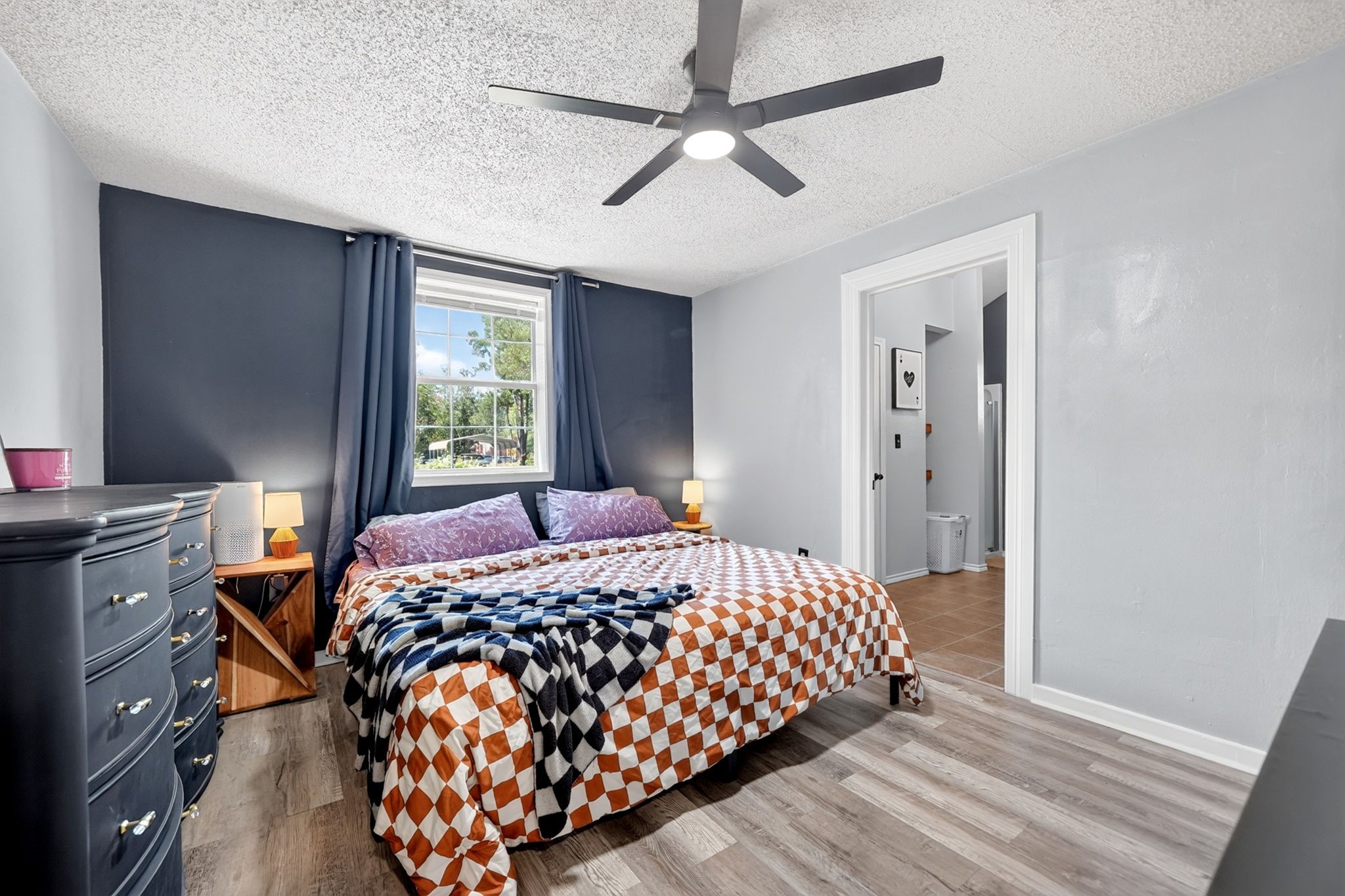 810 Edna Street